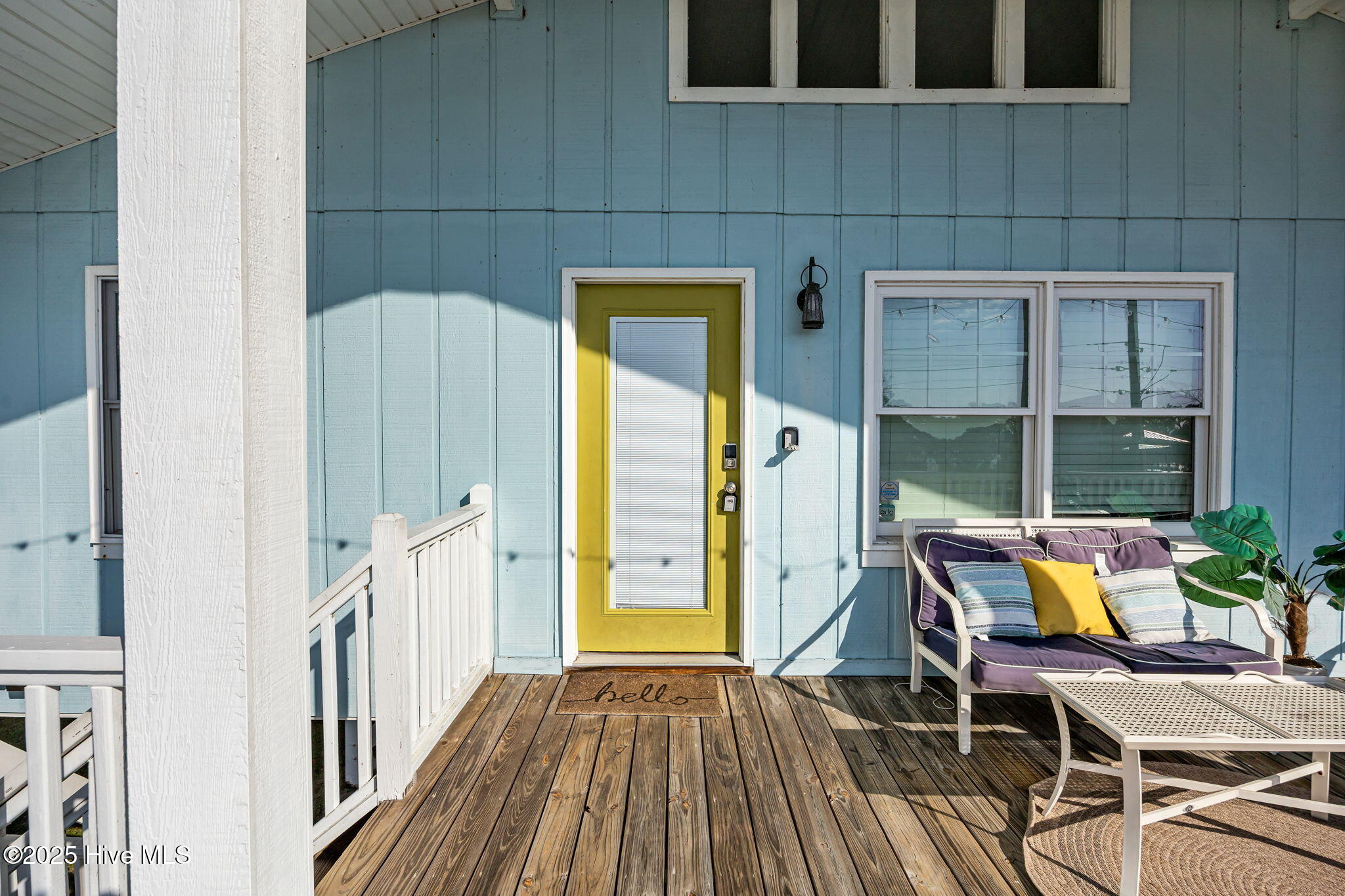 100543033 | Photo 38