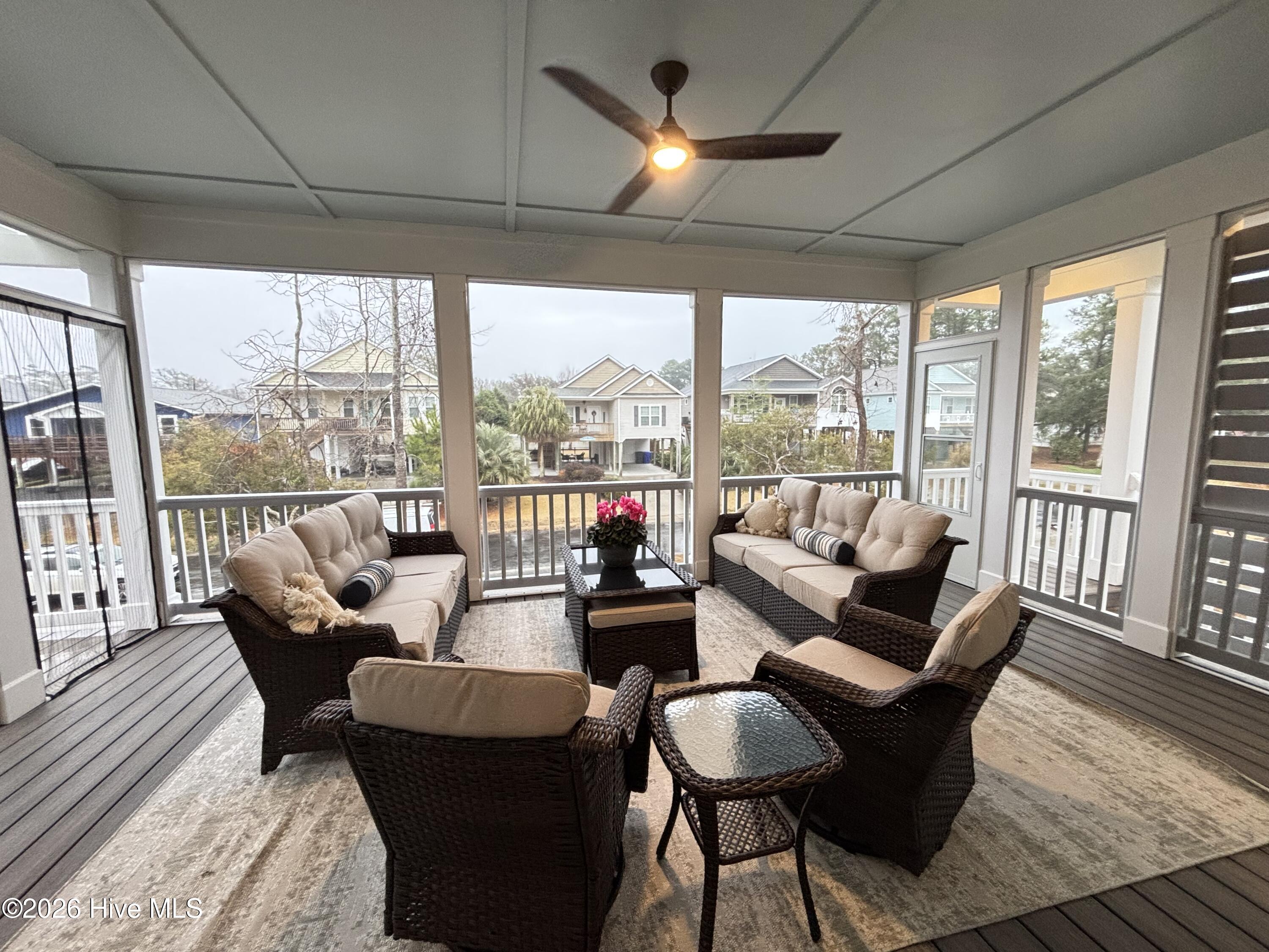 100516902 | Photo 132