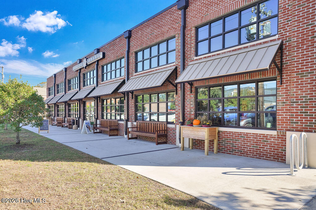 100543554 | Photo 28