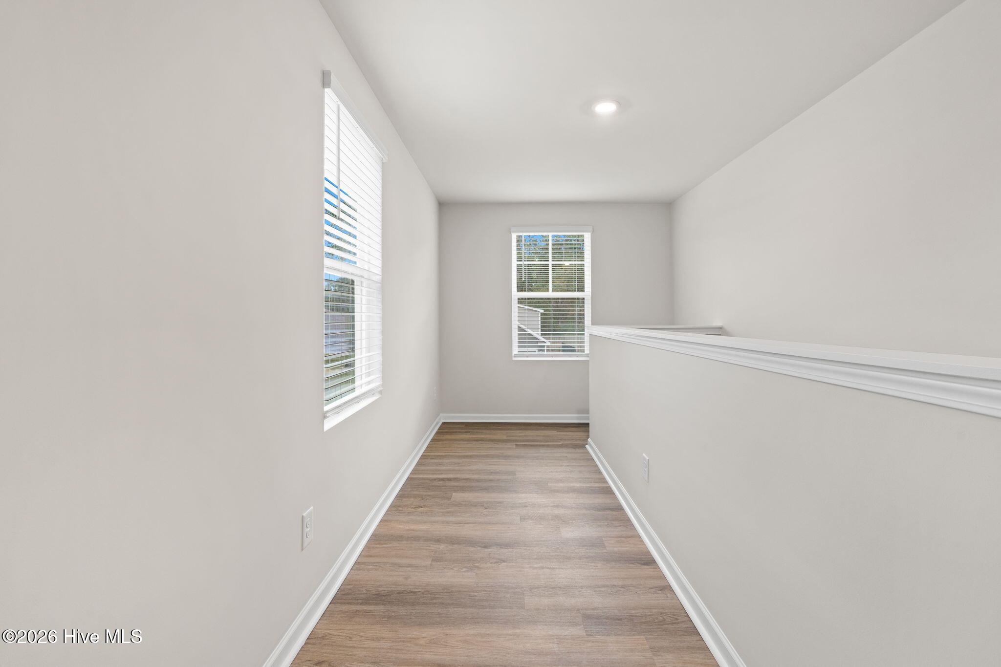 100561908 | Photo 13