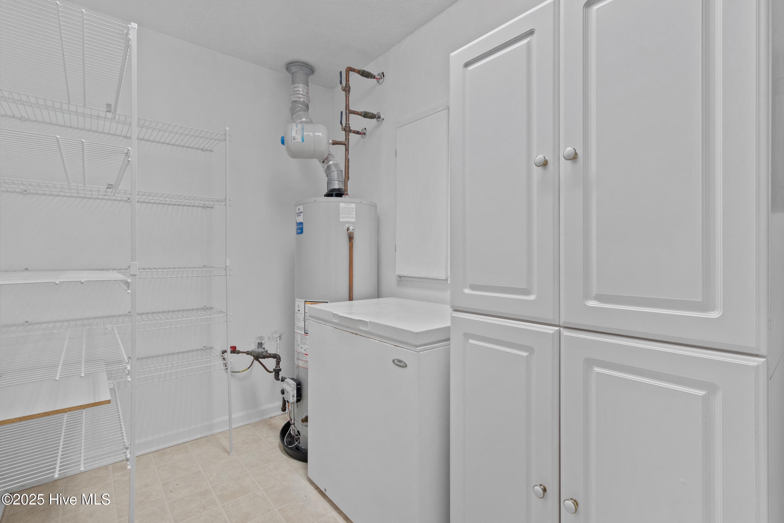 100528795 | Photo 27