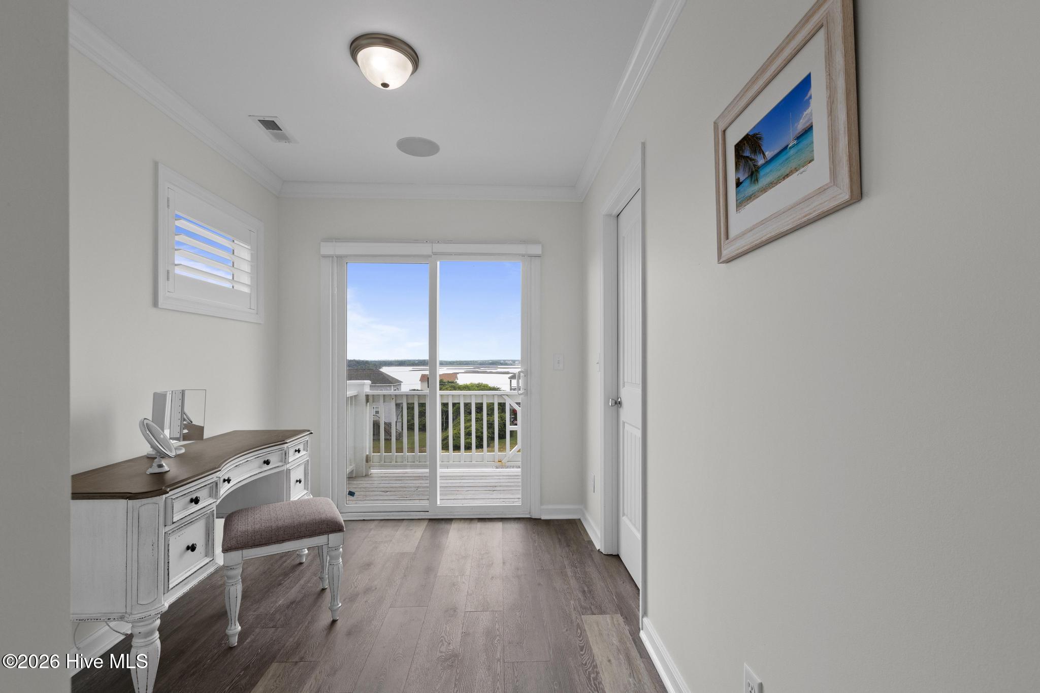 100553313 | Photo 26