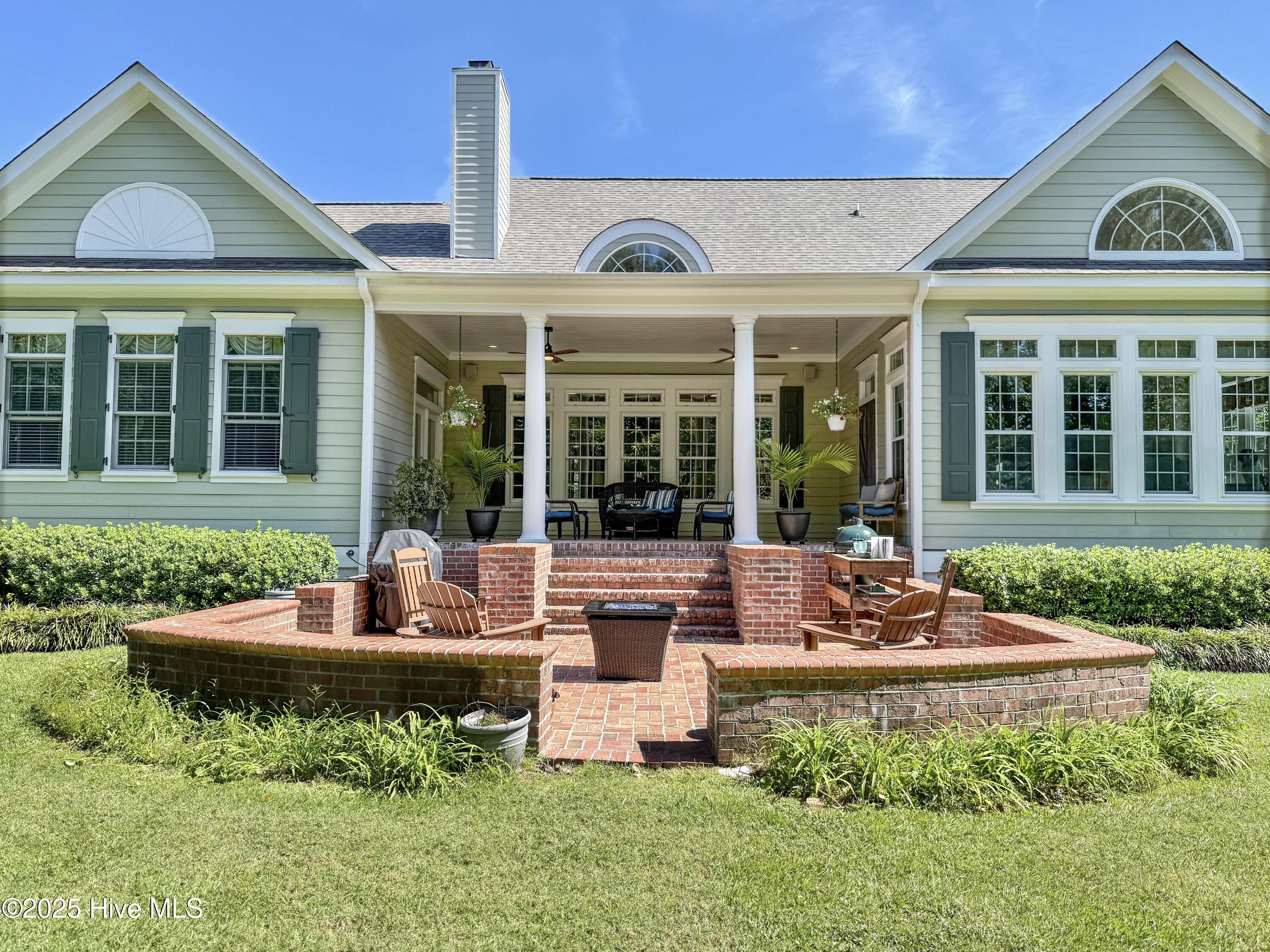 100561292 | Photo 94