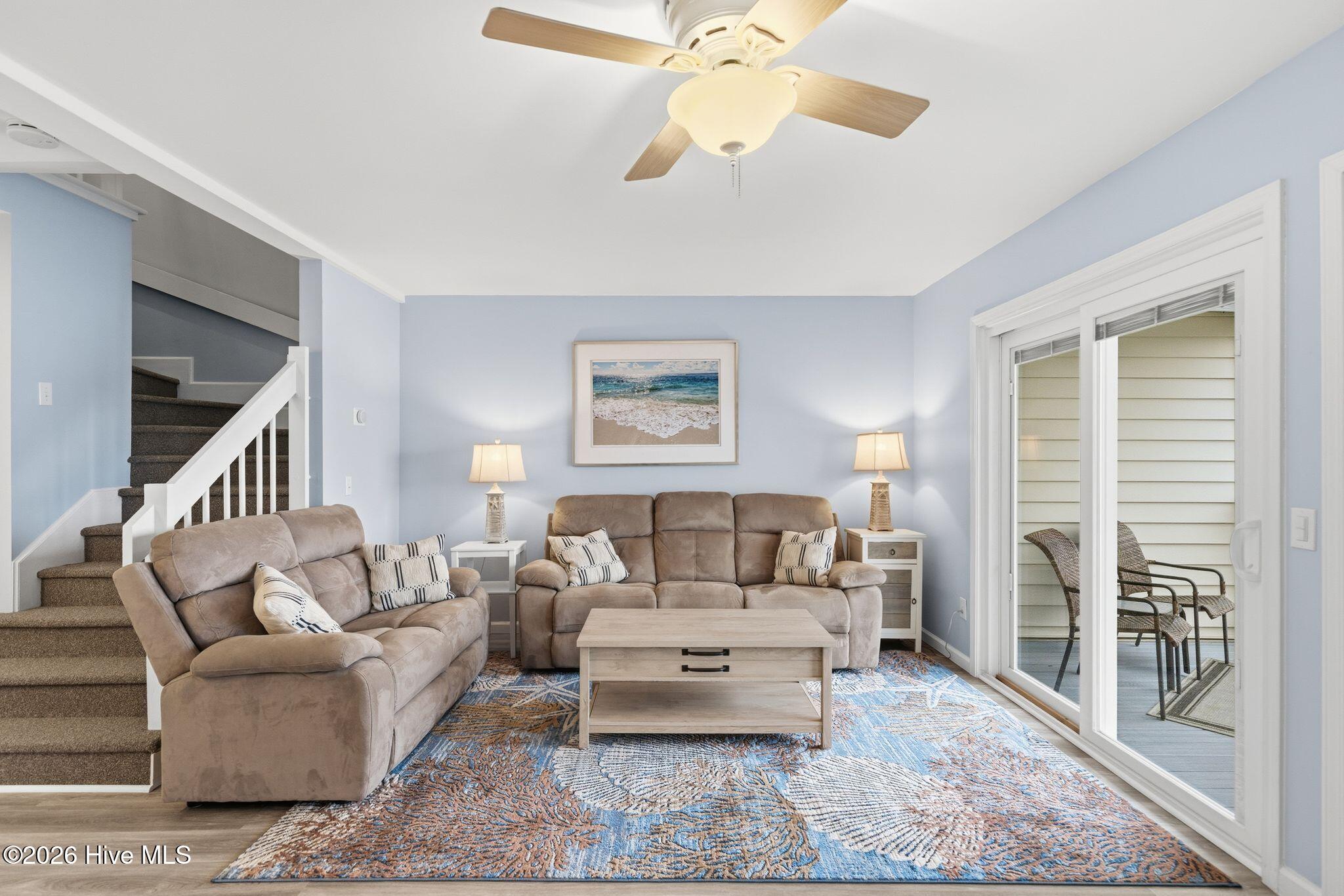 100553175 | Photo 16