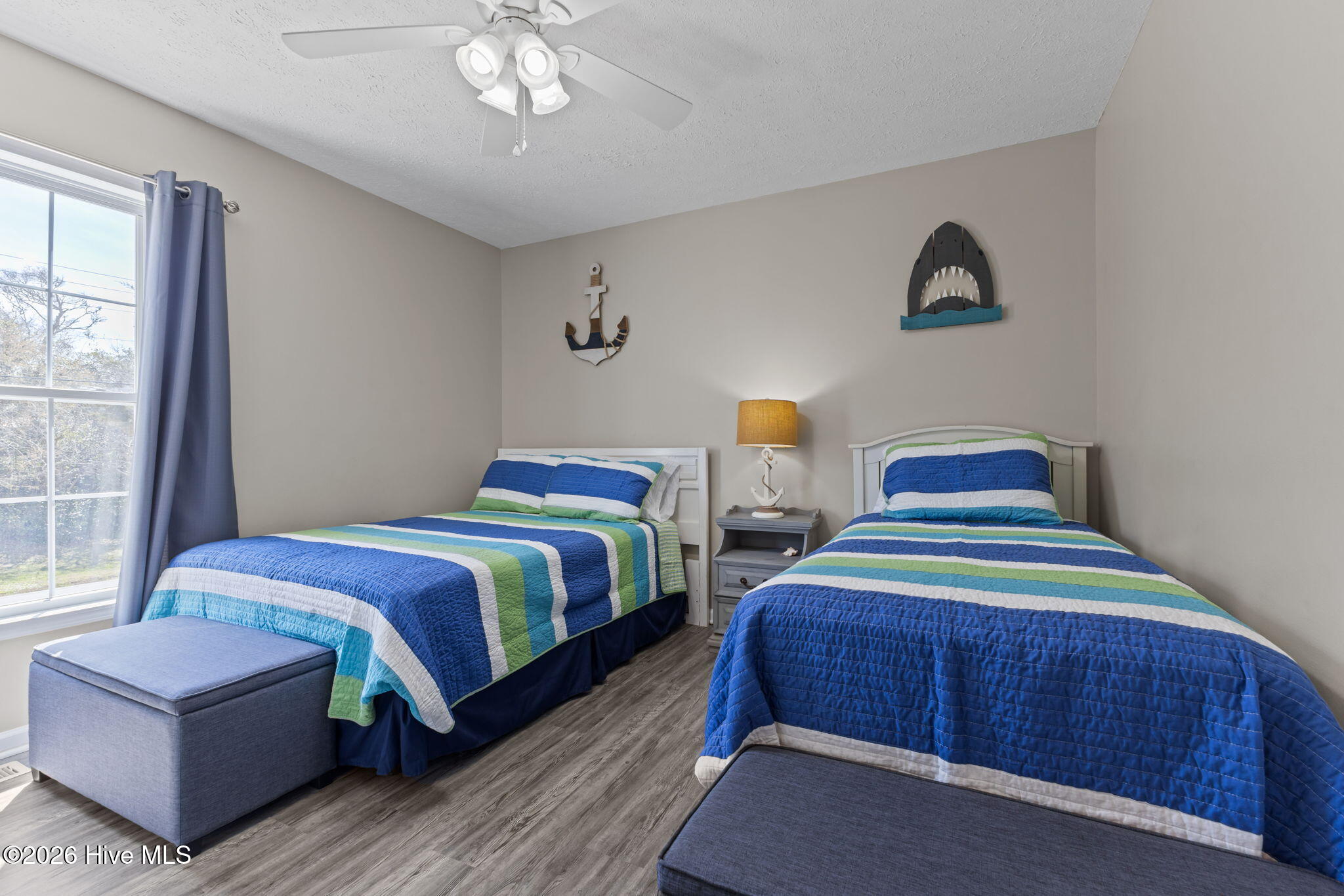 100560705 | Photo 11