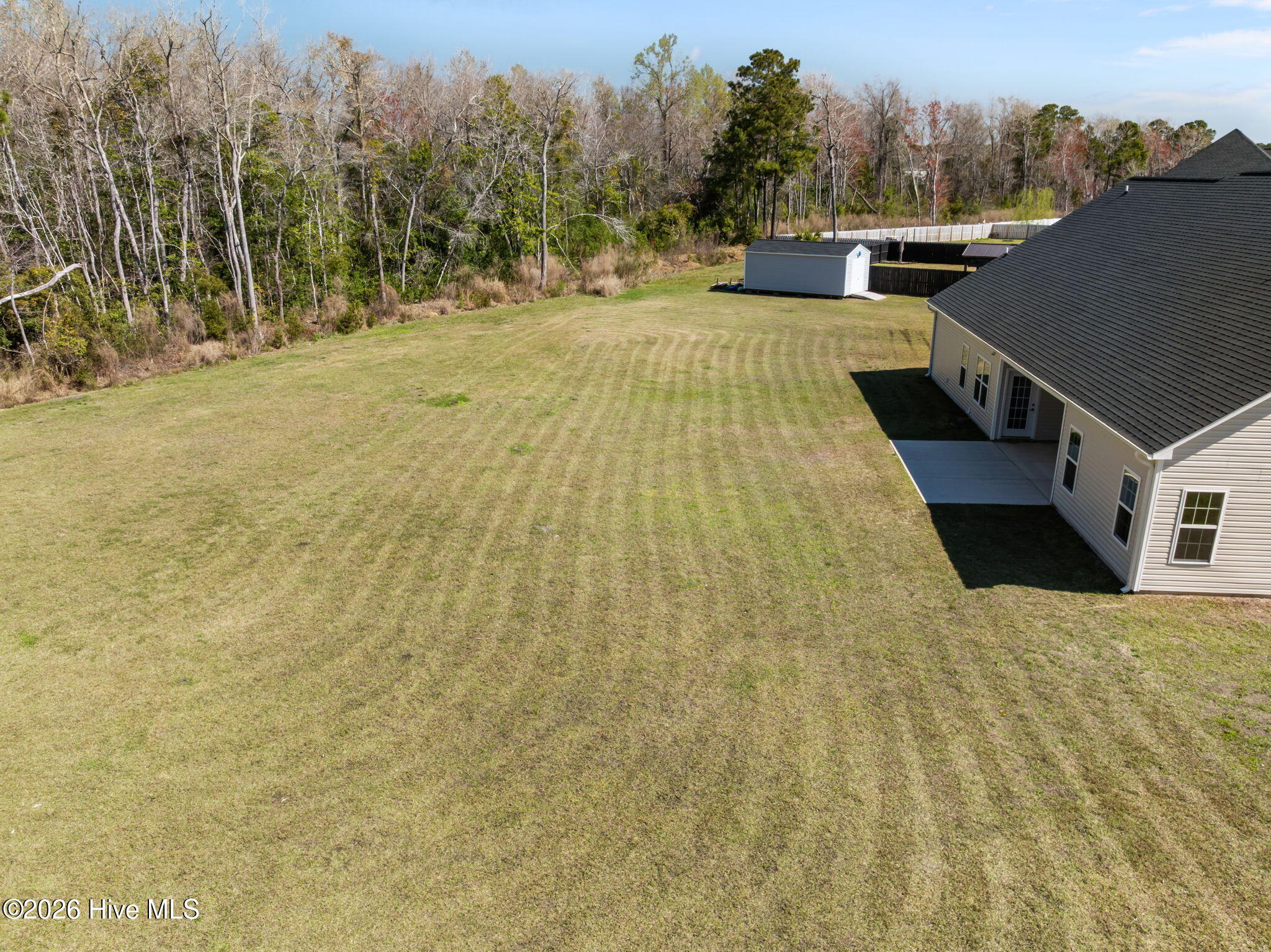 100561720 | Photo 51