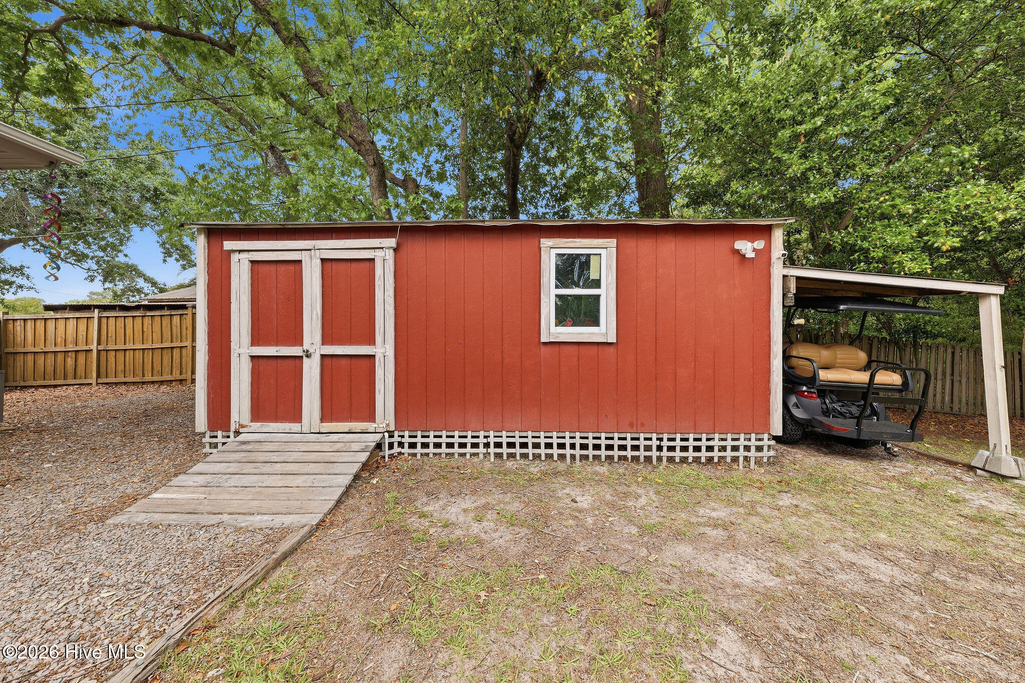 100570539 | Photo 42