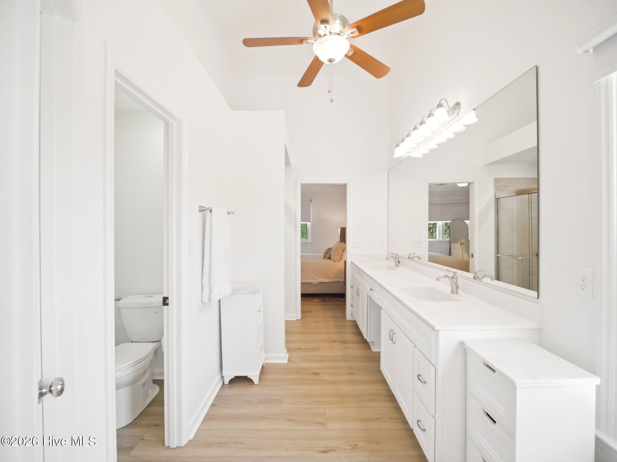 100568966 | Photo 39