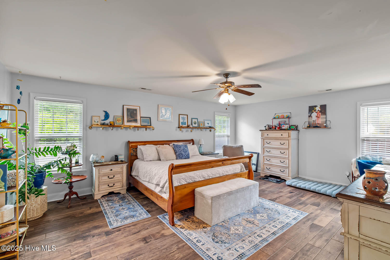 100510785 | Photo 30