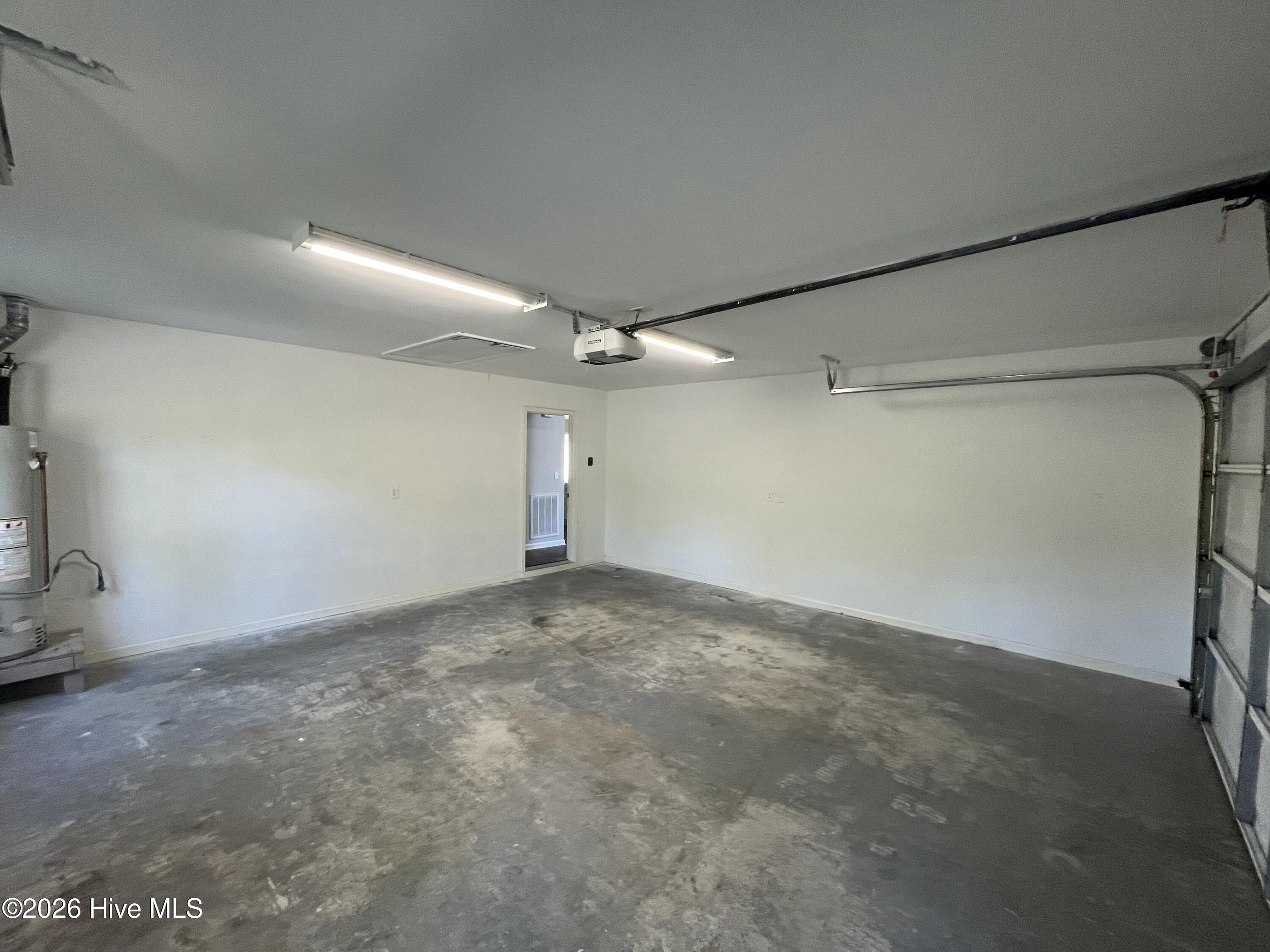 100565460 | Photo 20