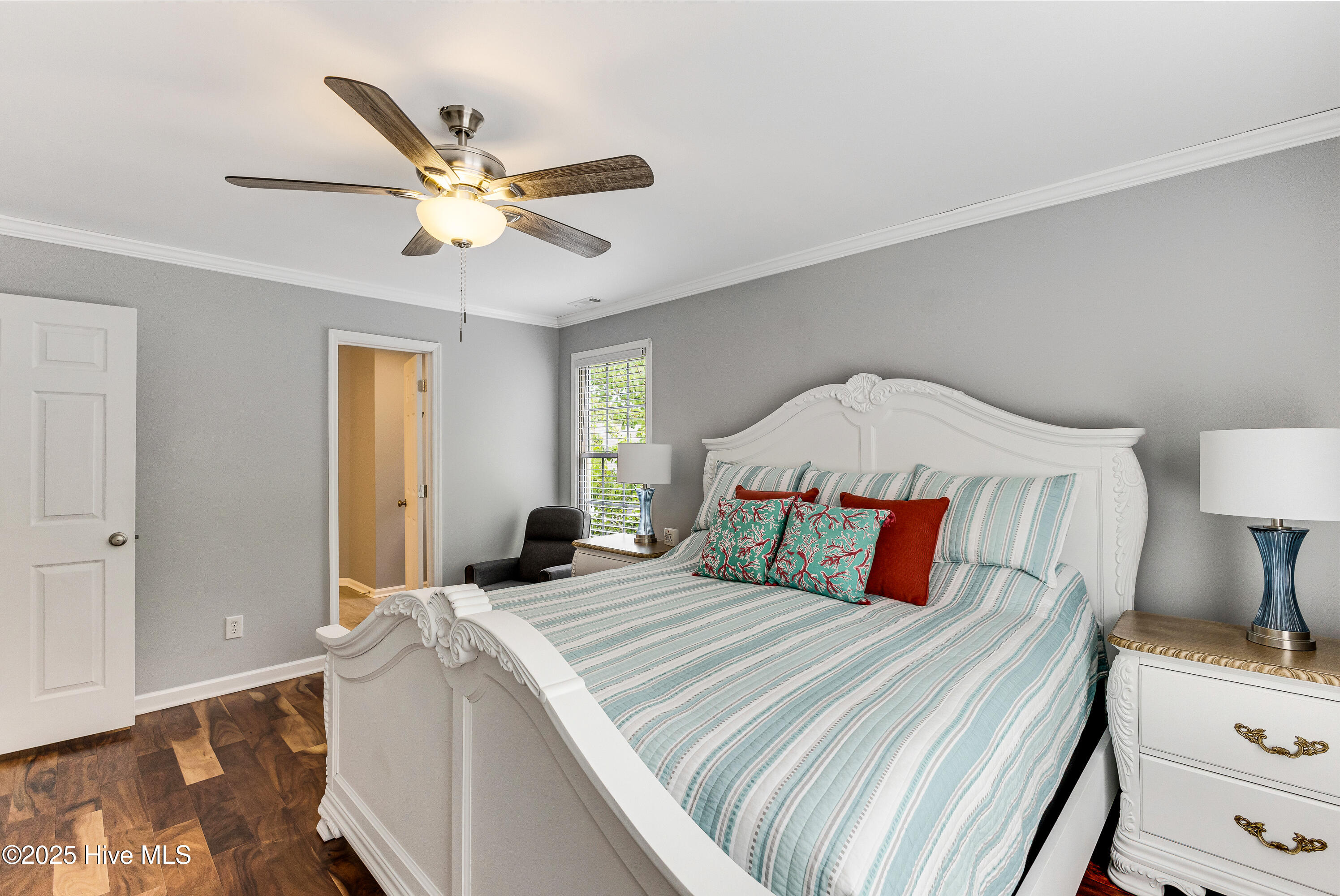 100523594 | Photo 14