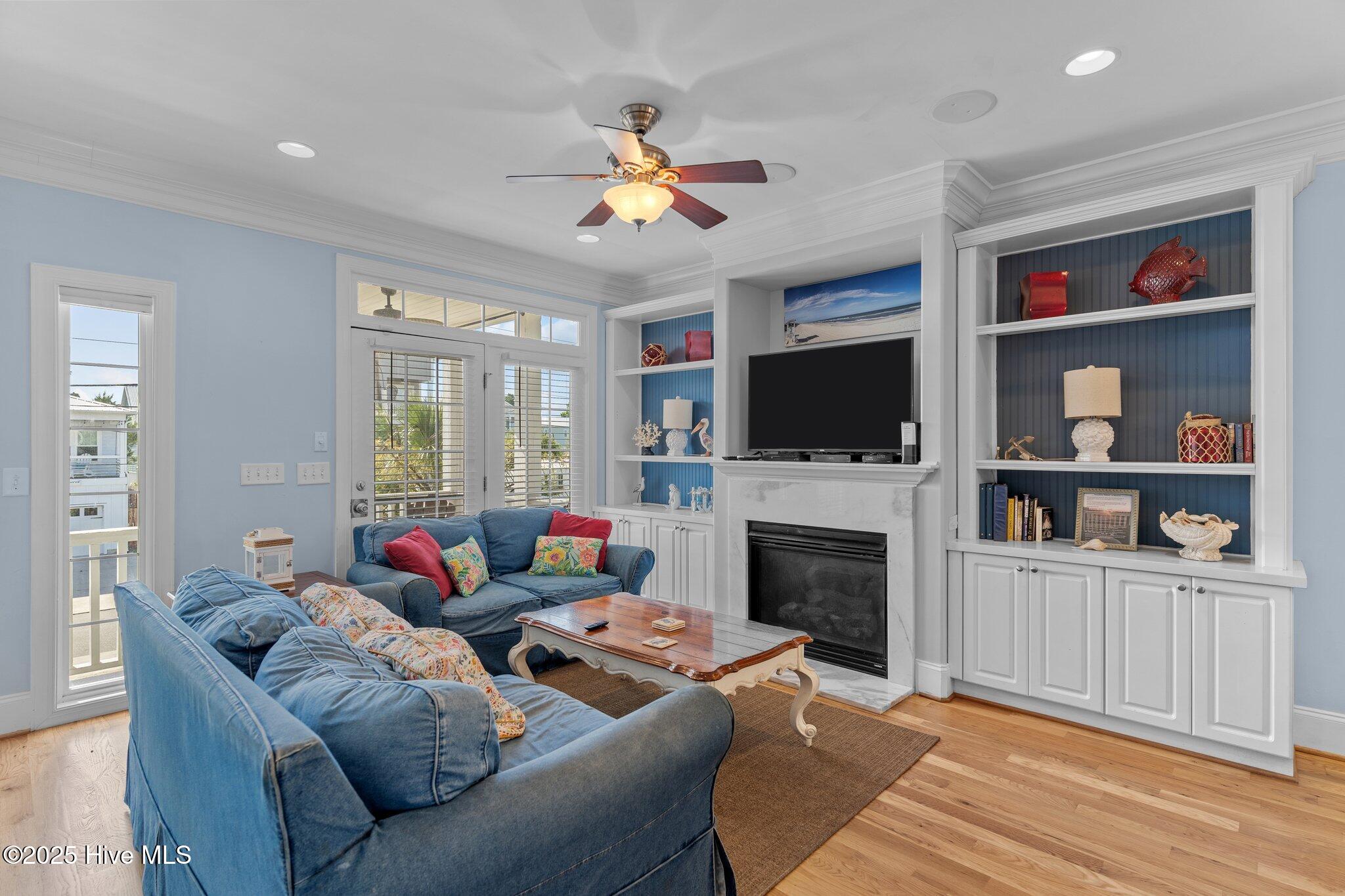 100547030 | Photo 44