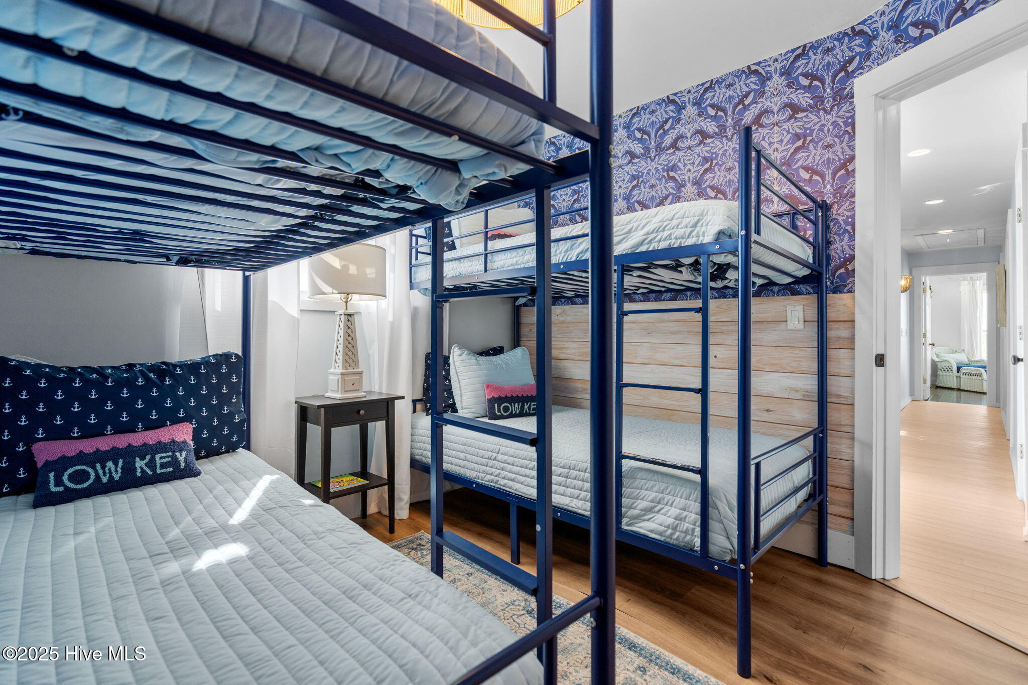 100529257 | Photo 38