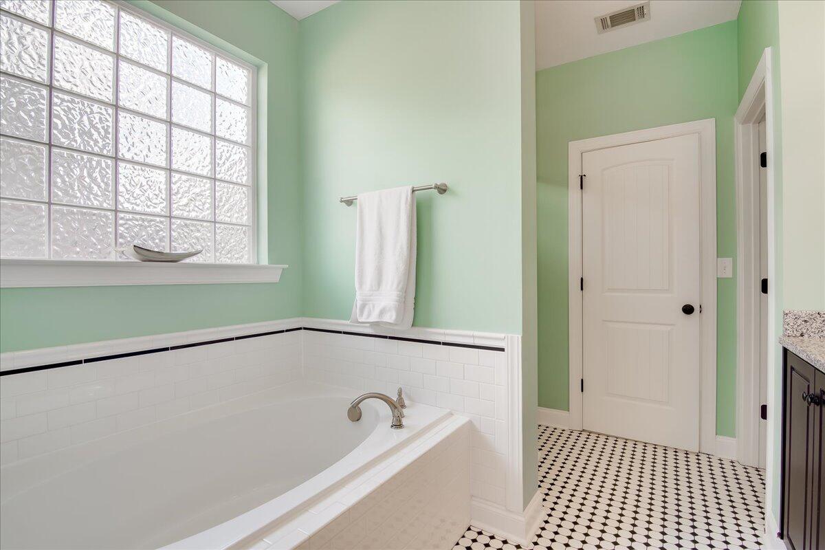 245 Oakbrook Drive