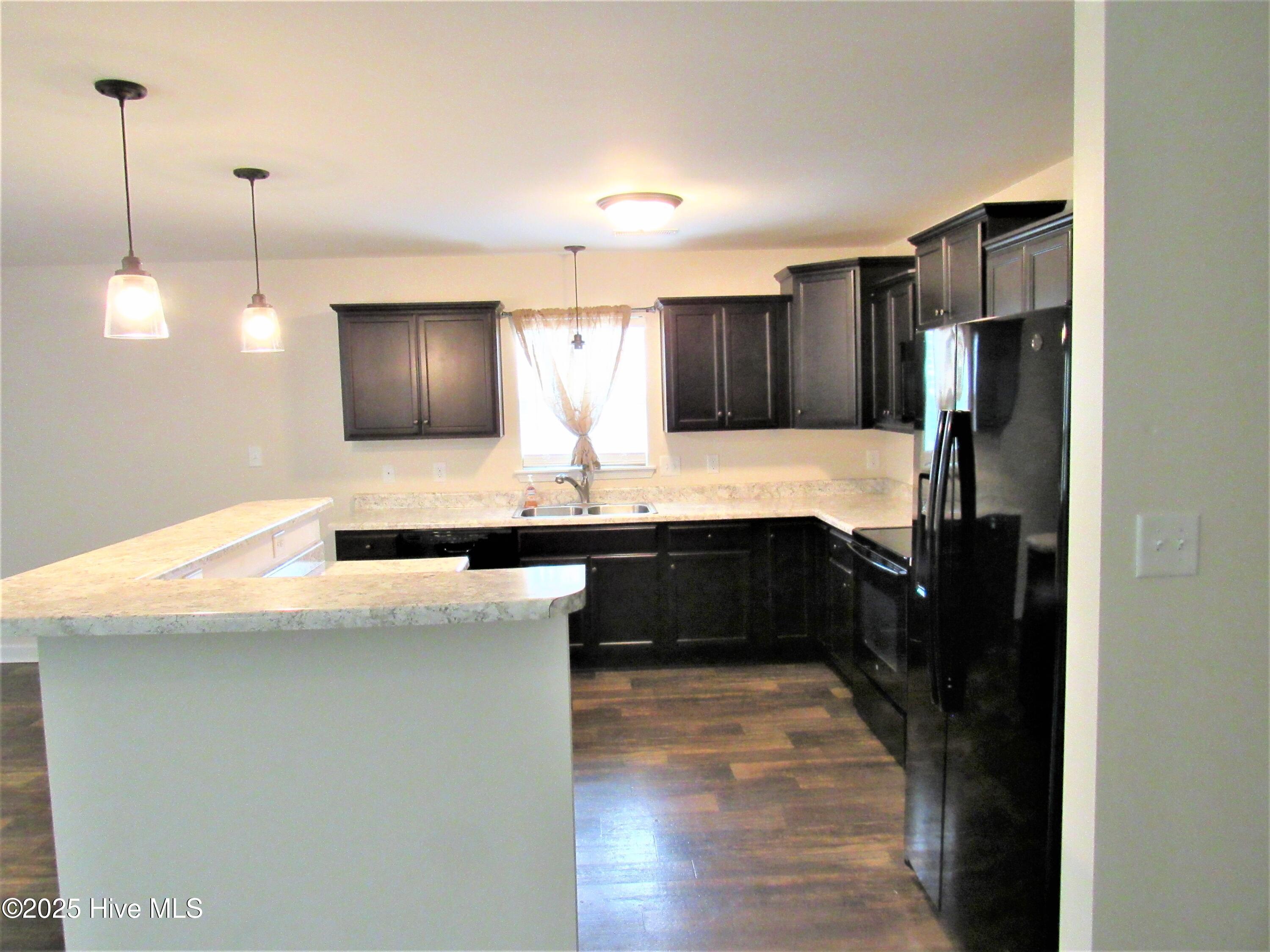 100545950 | Photo 13