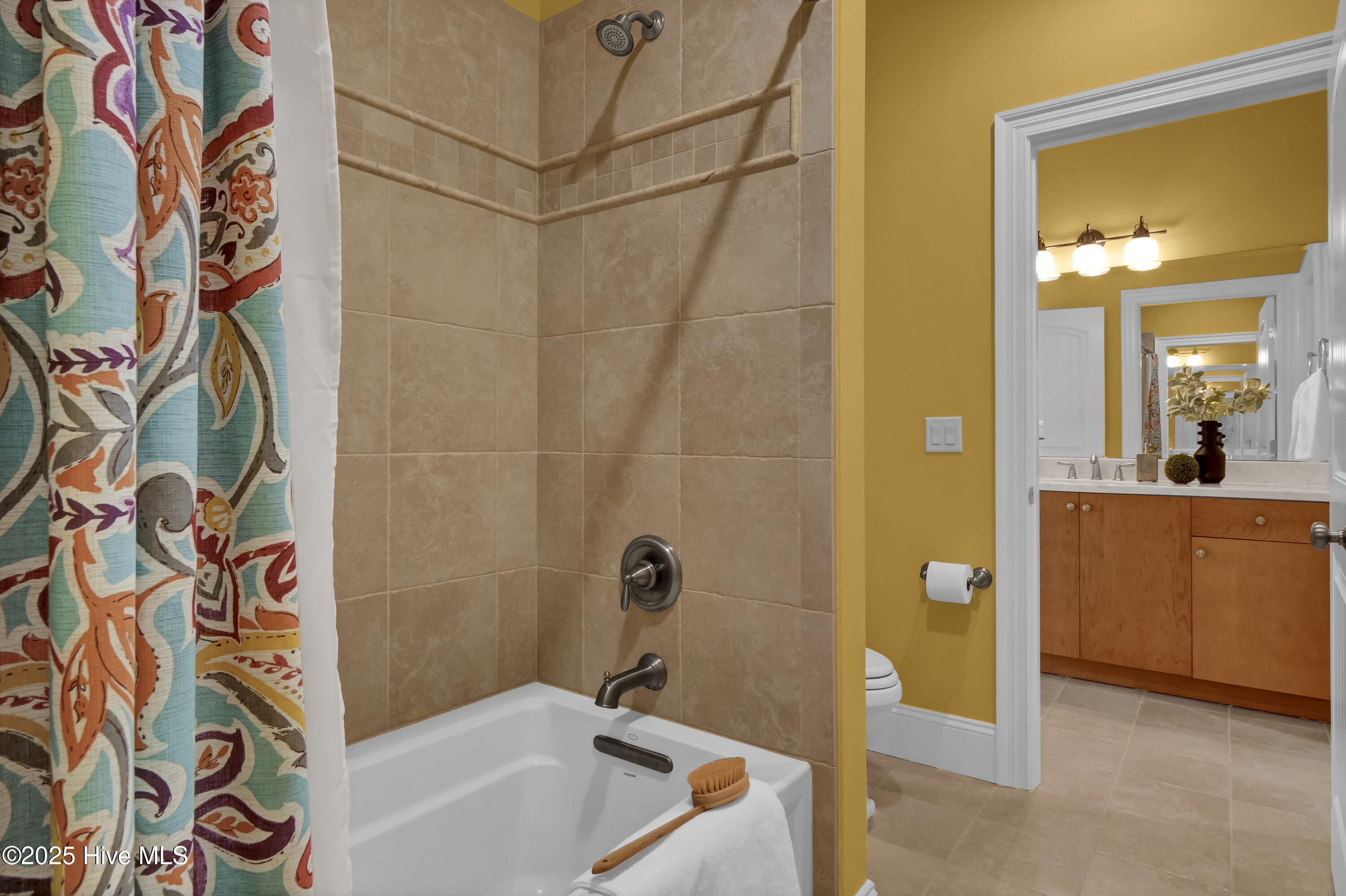 100505829 | Photo 19