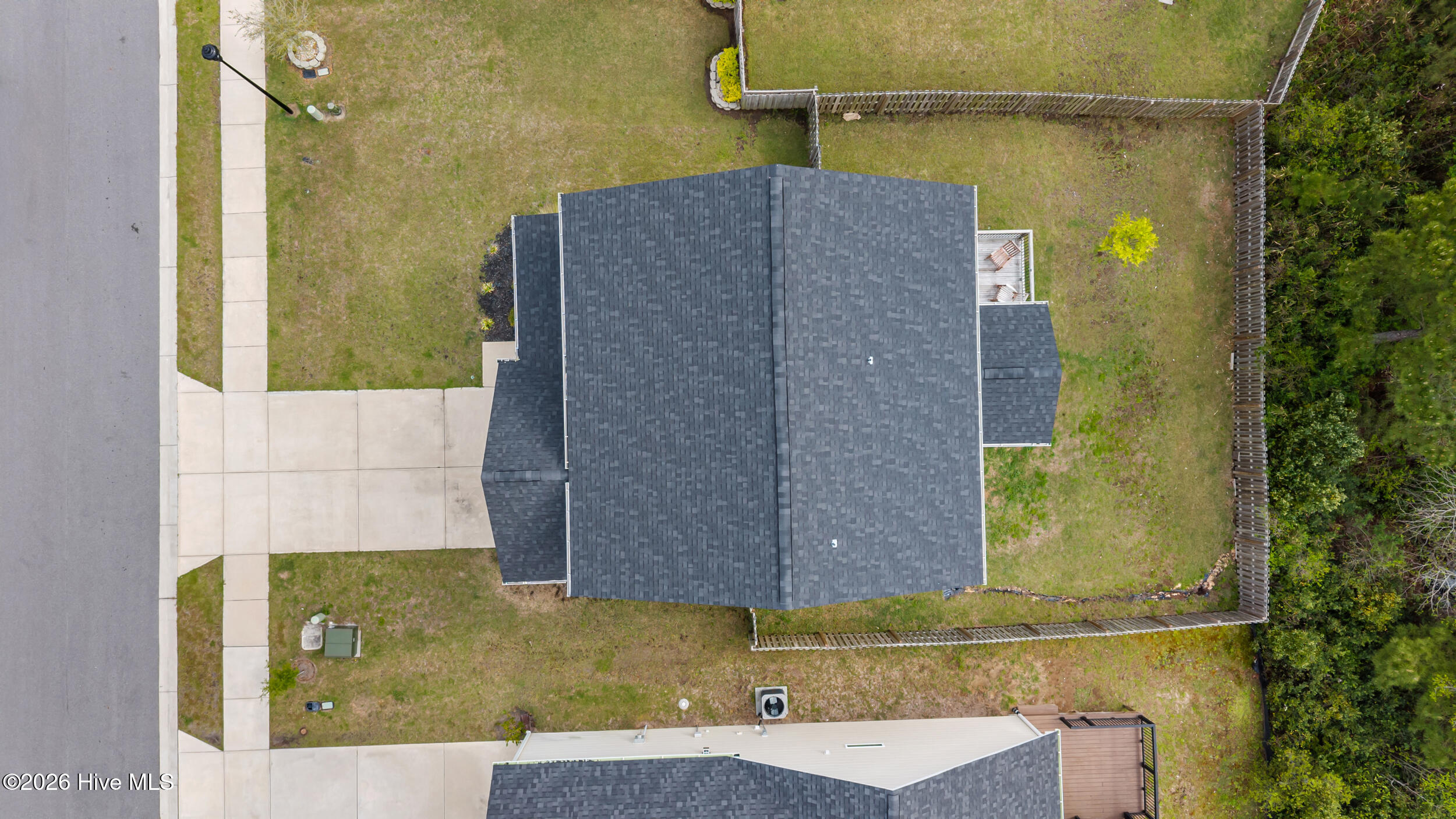 100565604 | Photo 34