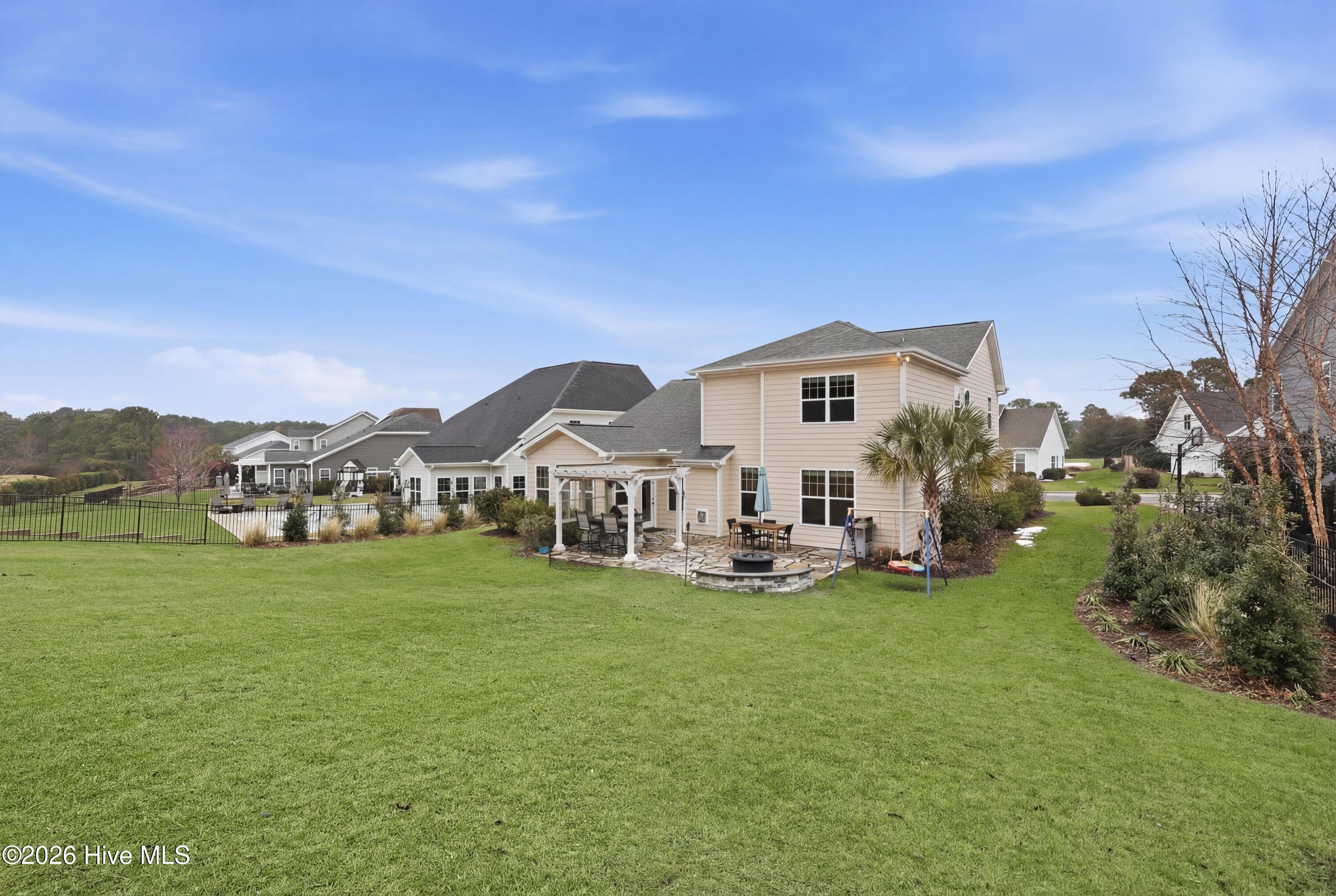 100553163 | Photo 44