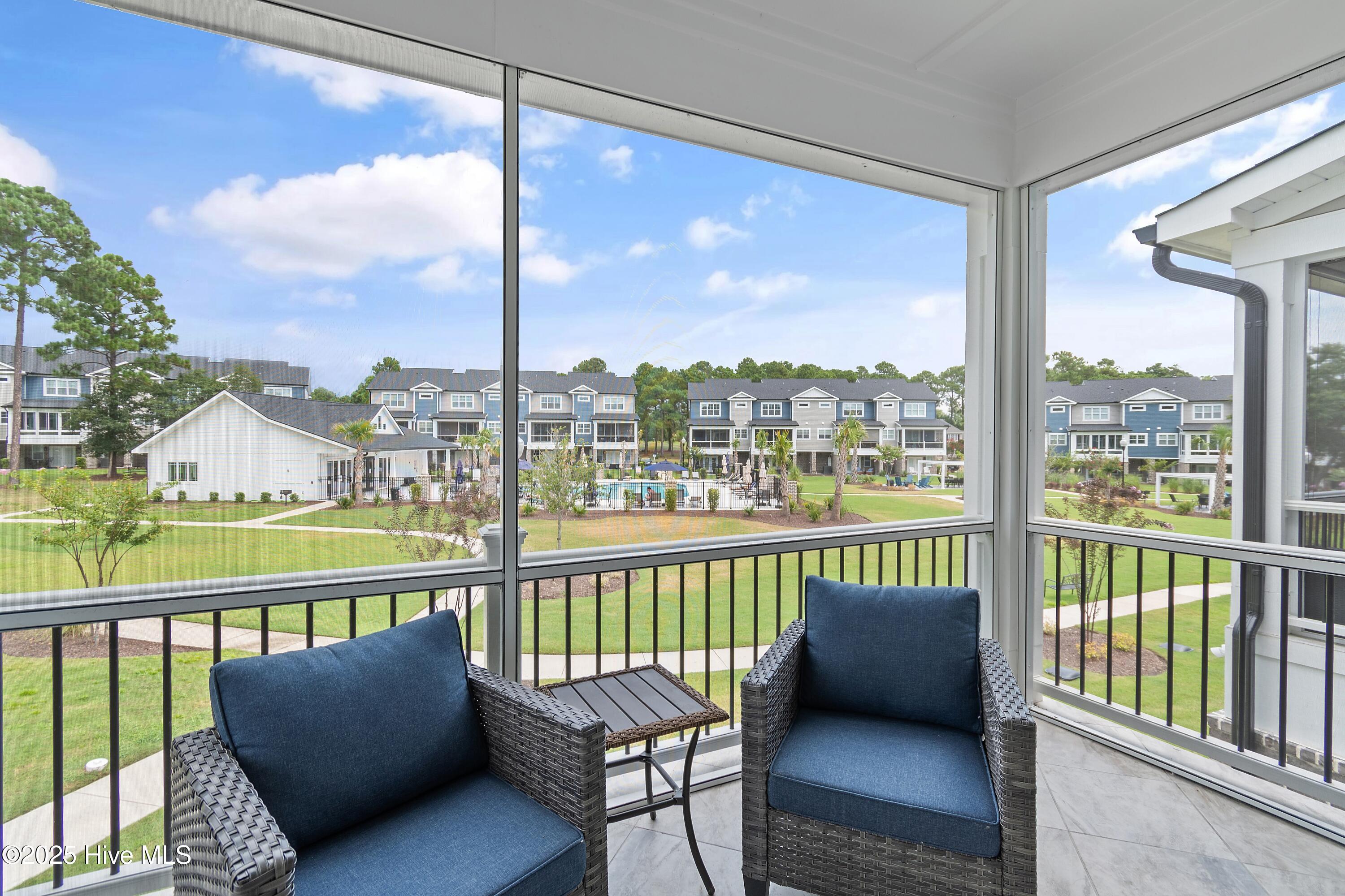 100551206 | Photo 23