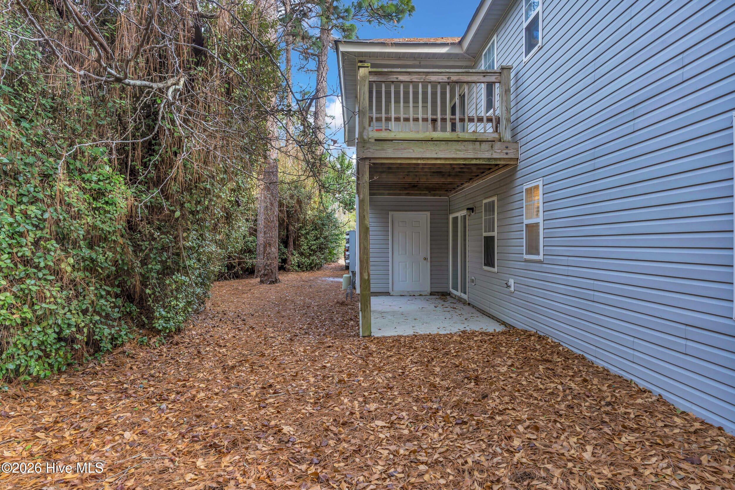 100548412 | Photo 23