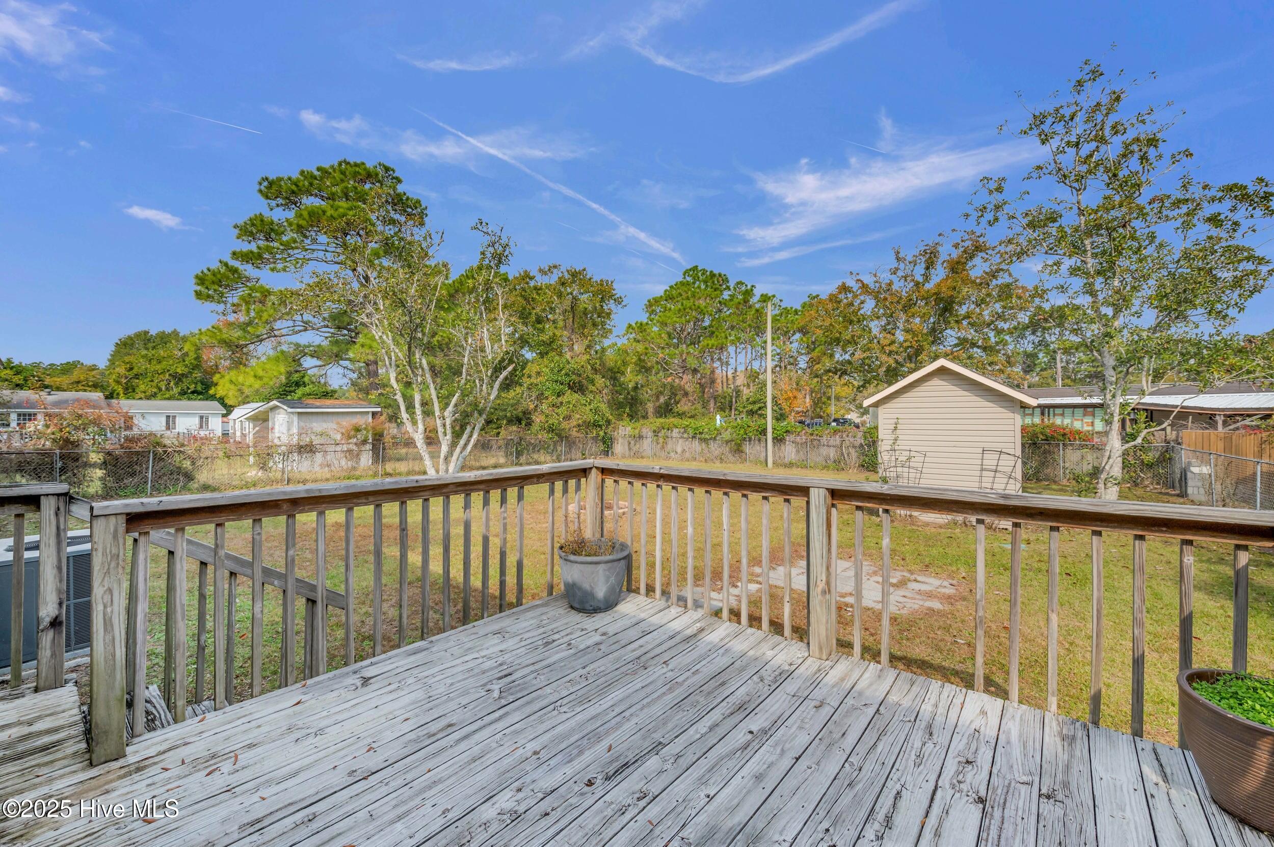 100543883 | Photo 30