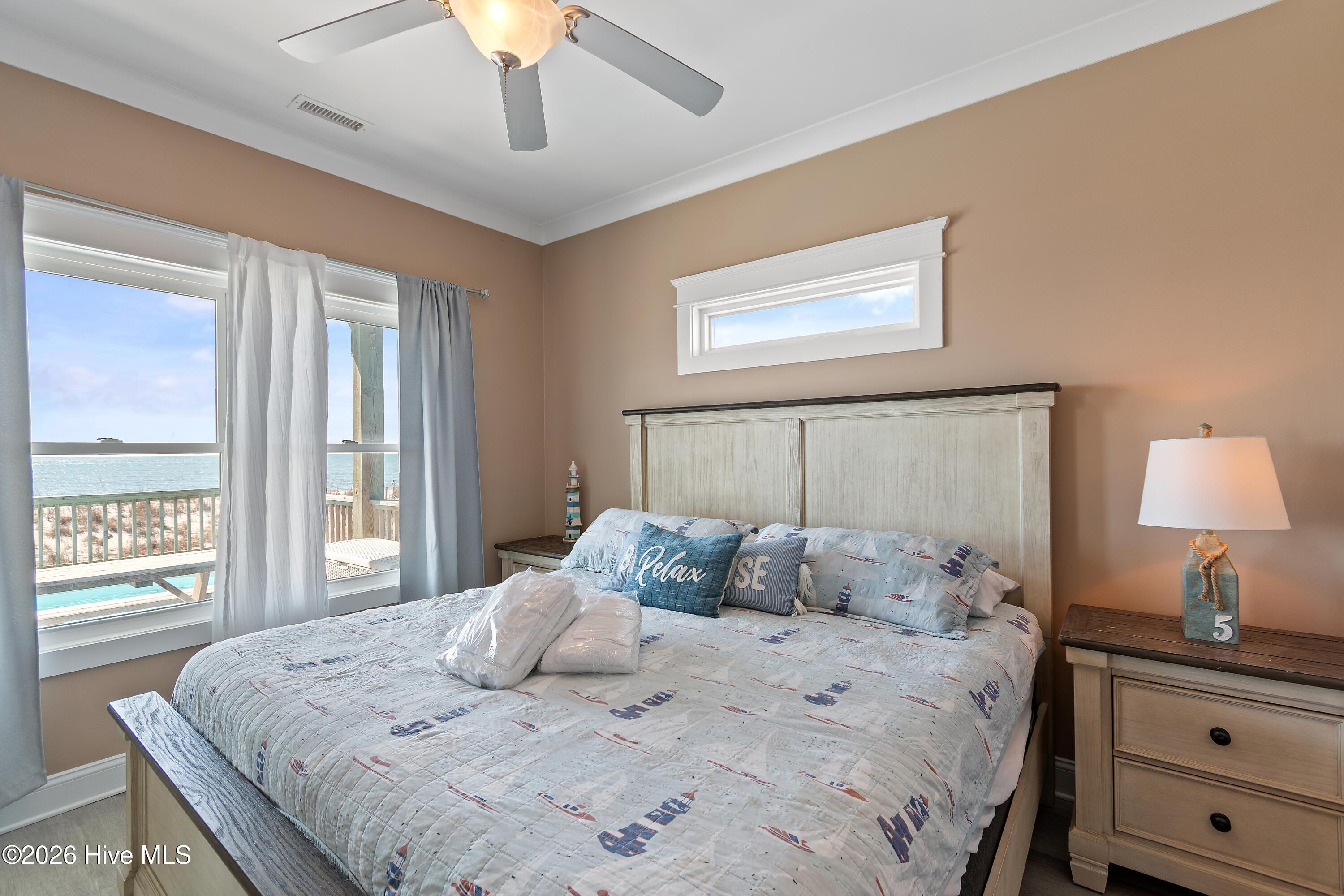 100557175 | Photo 30