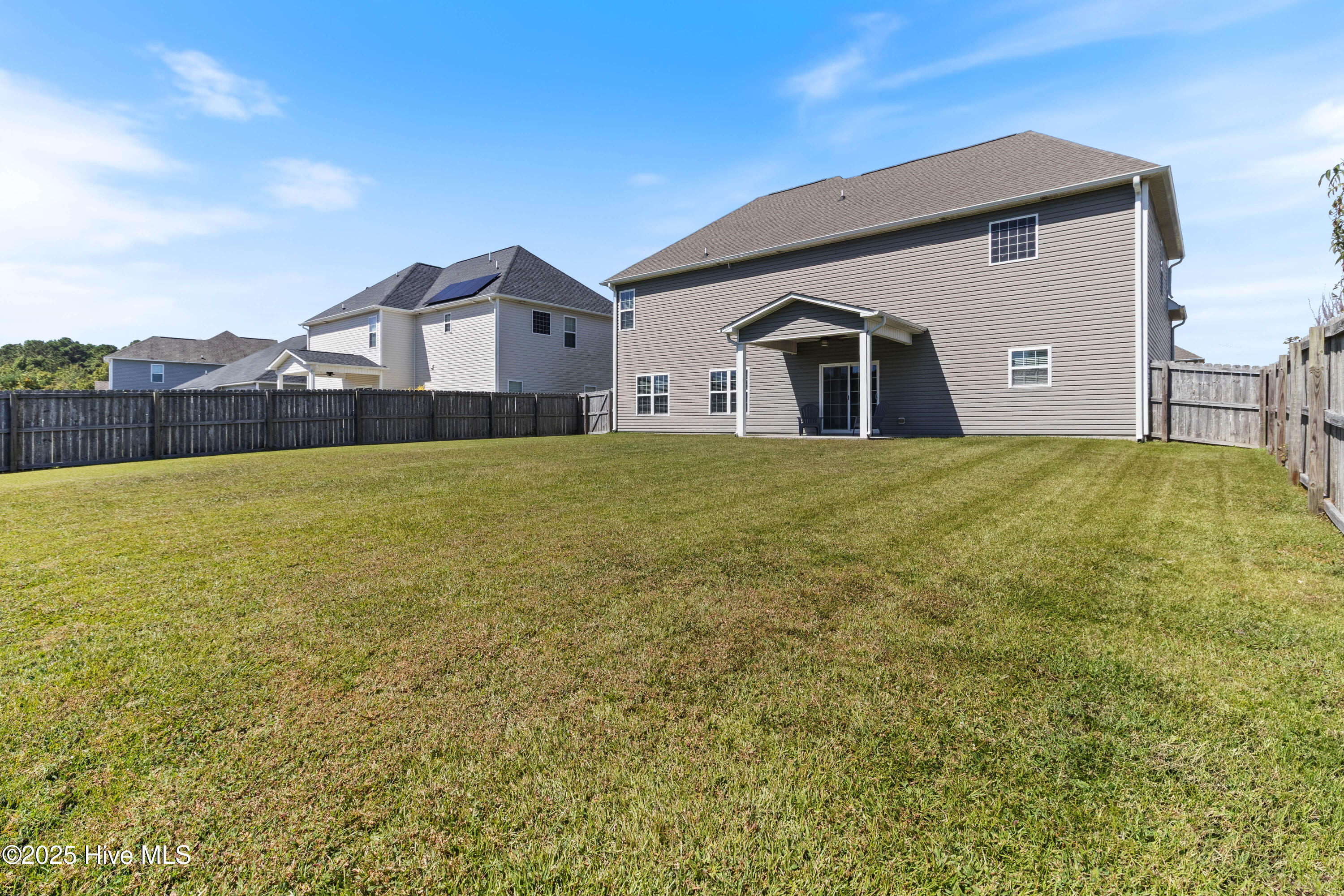 100528523 | Photo 42