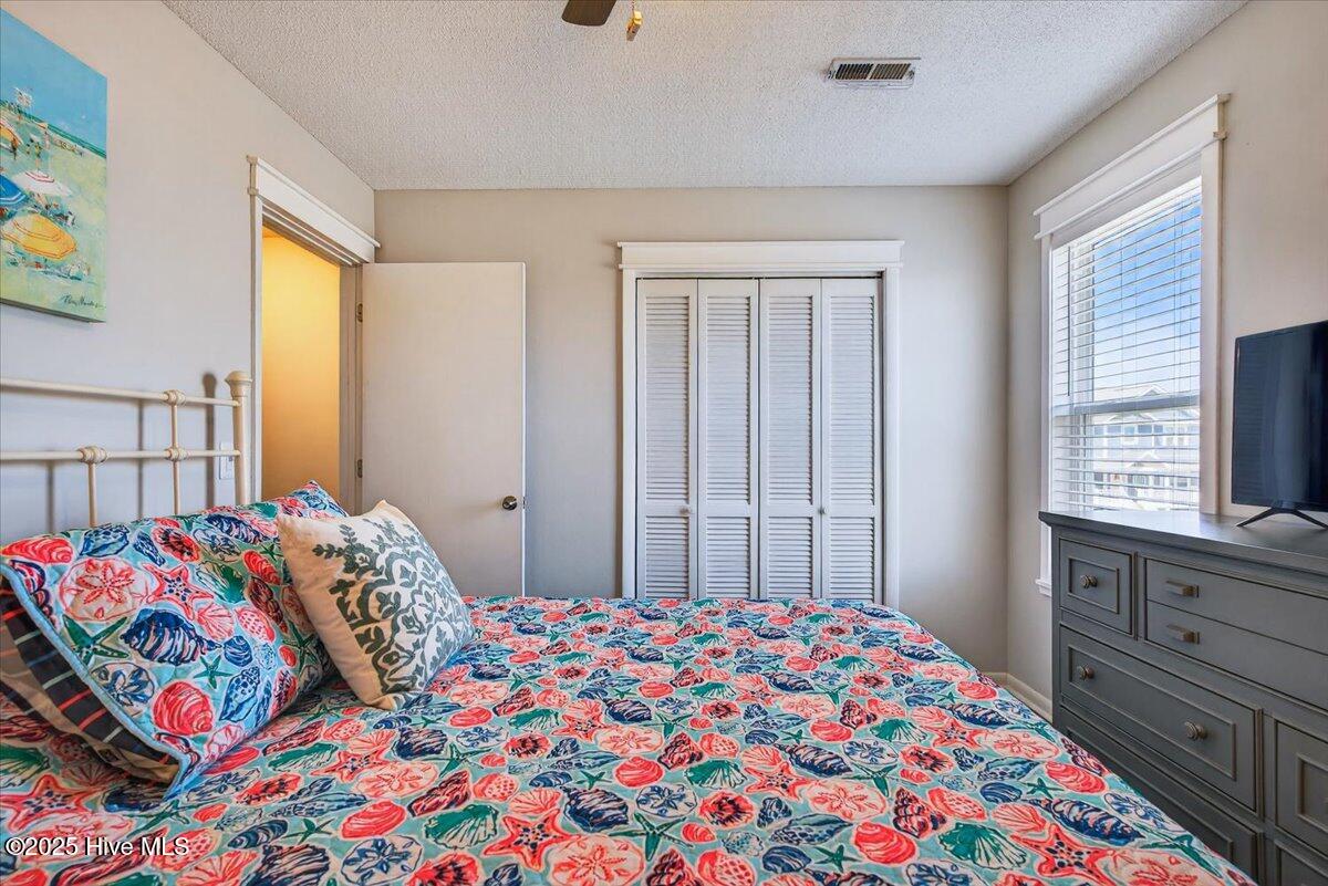 100529253 | Photo 35