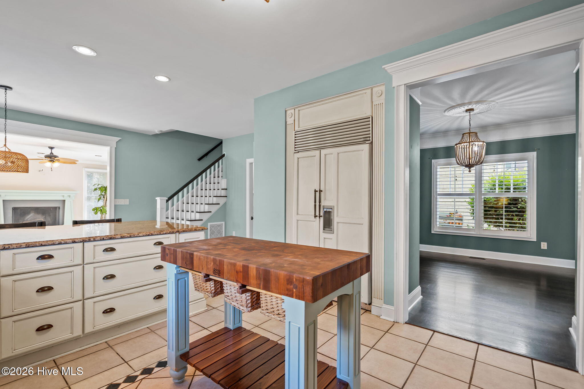 100565239 | Photo 16