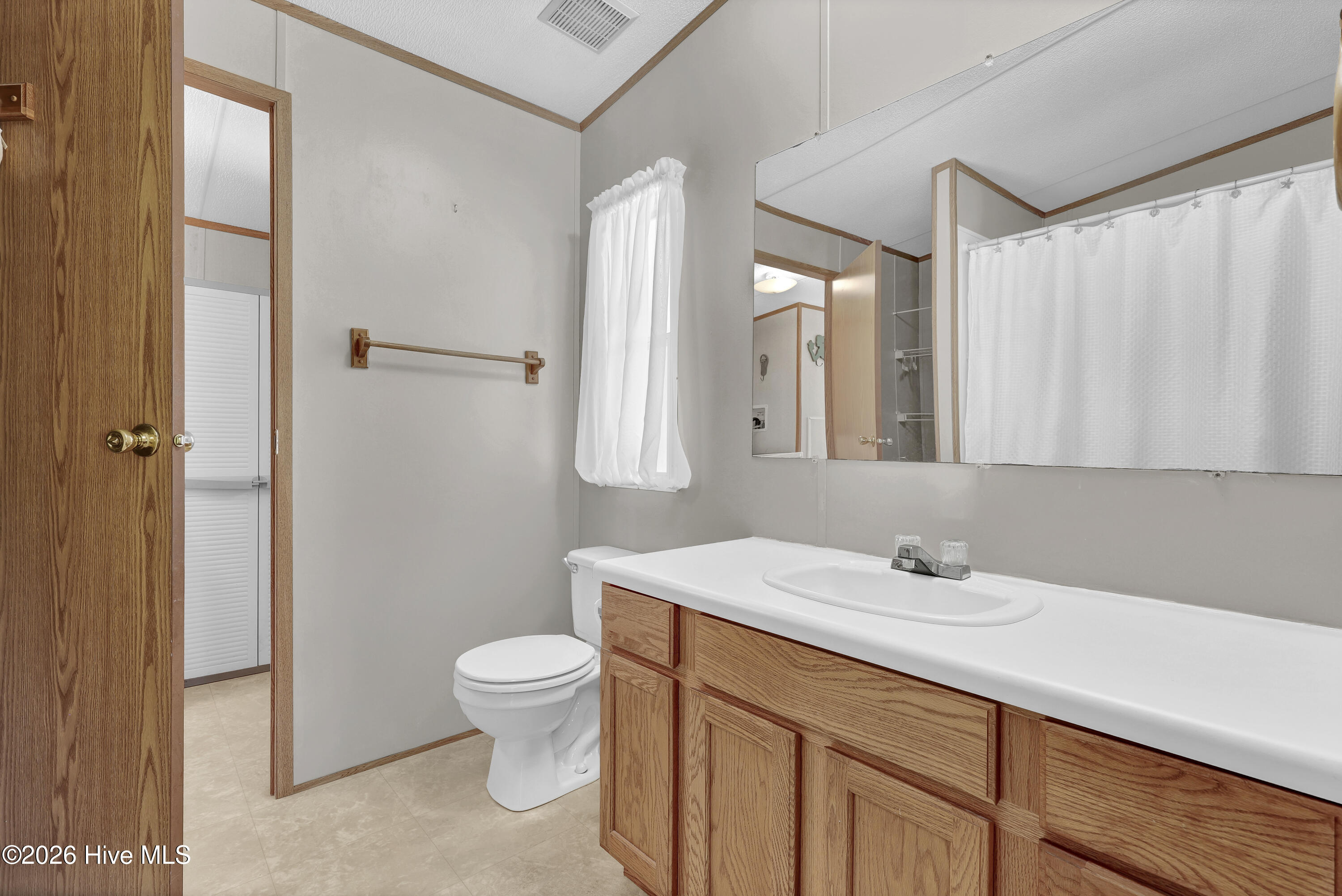 100564318 | Photo 20