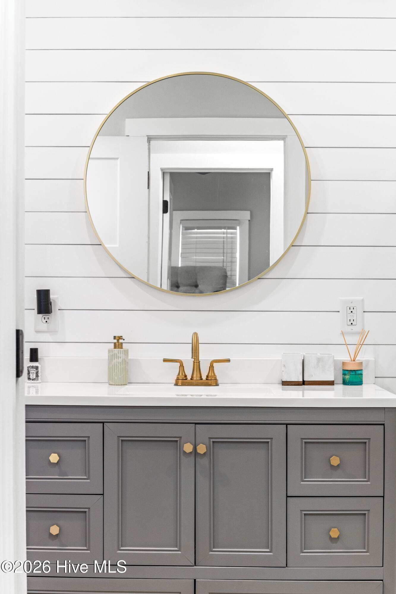 100559701 | Photo 27