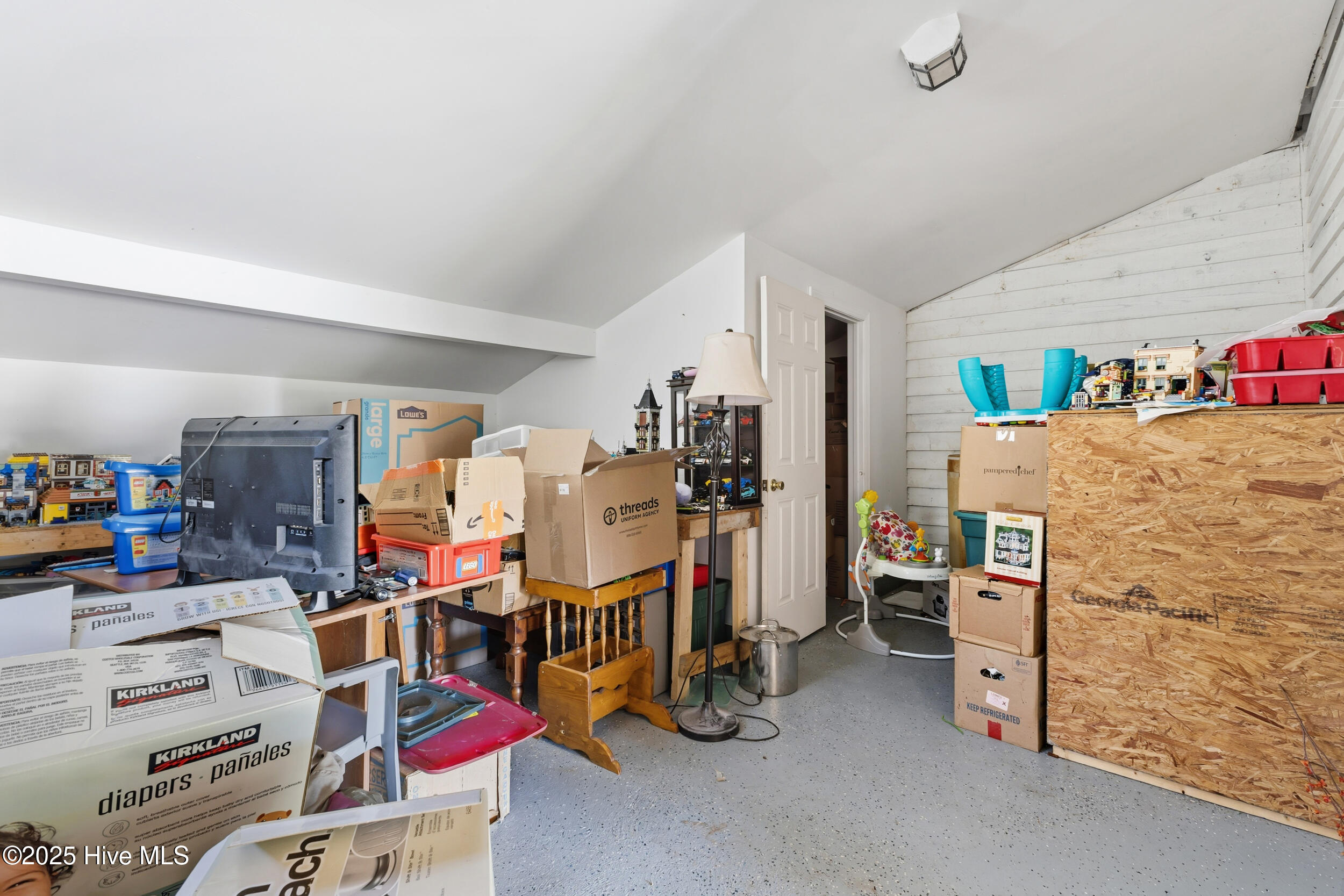 100537694 | Photo 24