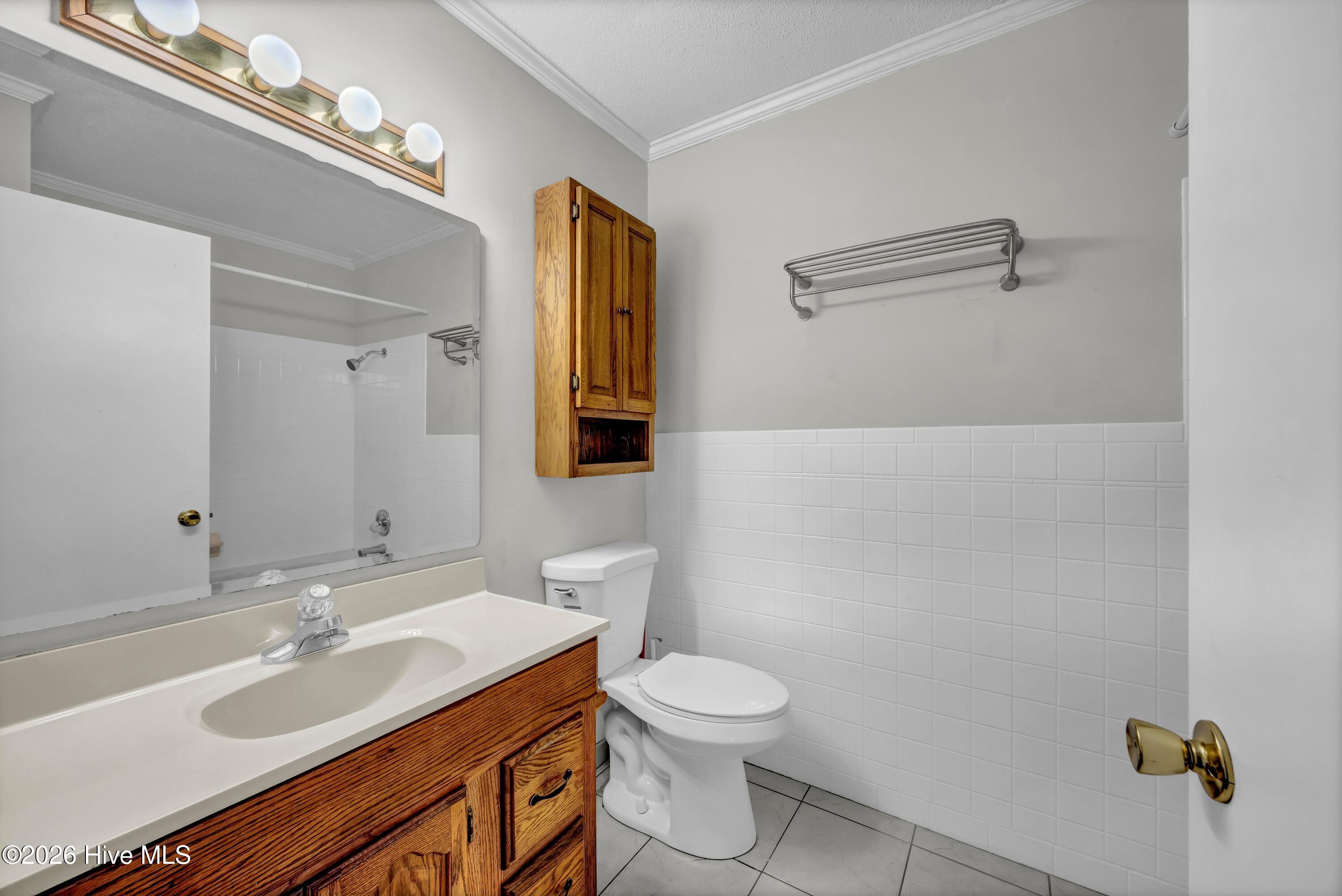 100550885 | Photo 19