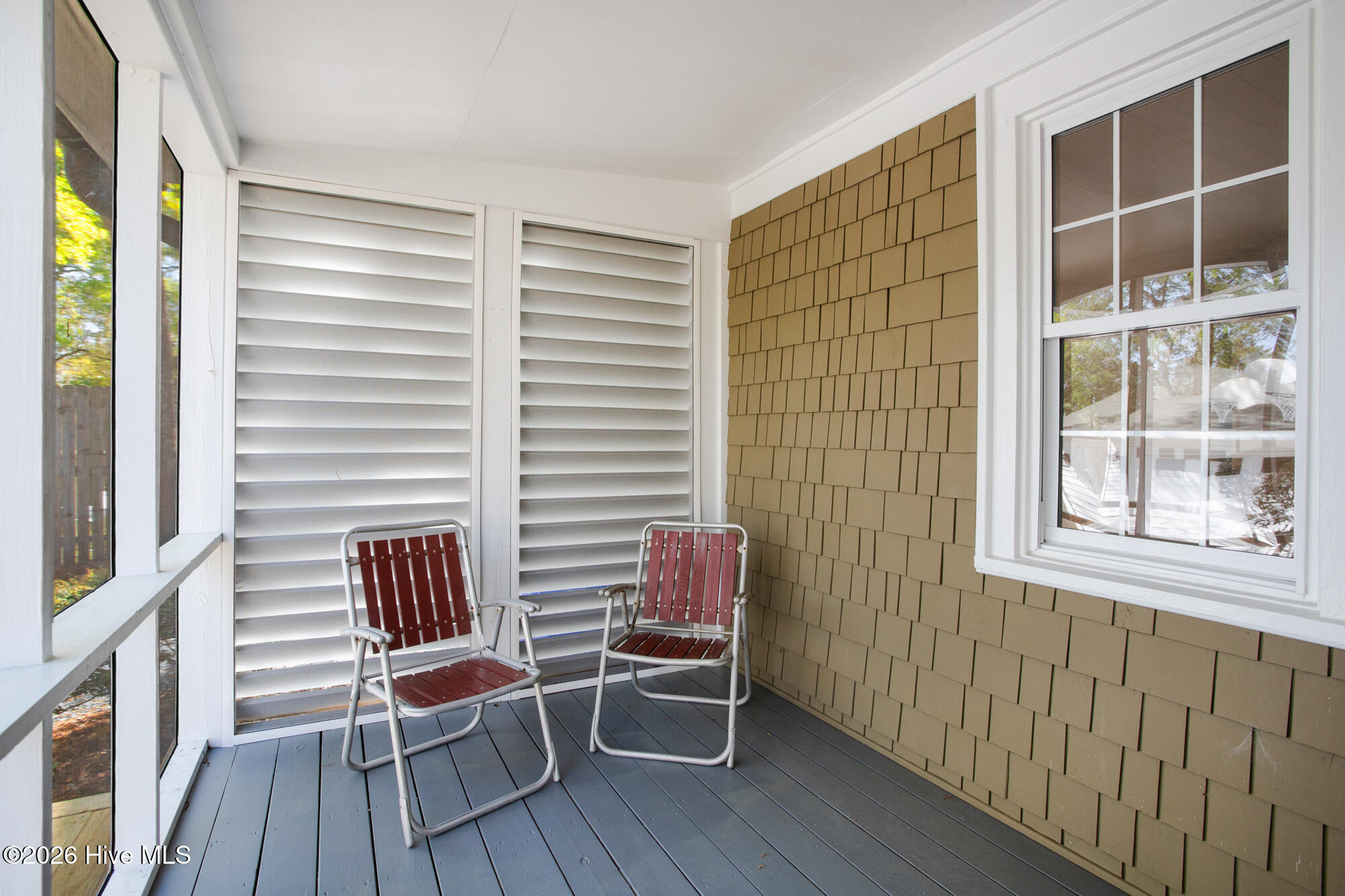 100564809 | Photo 19