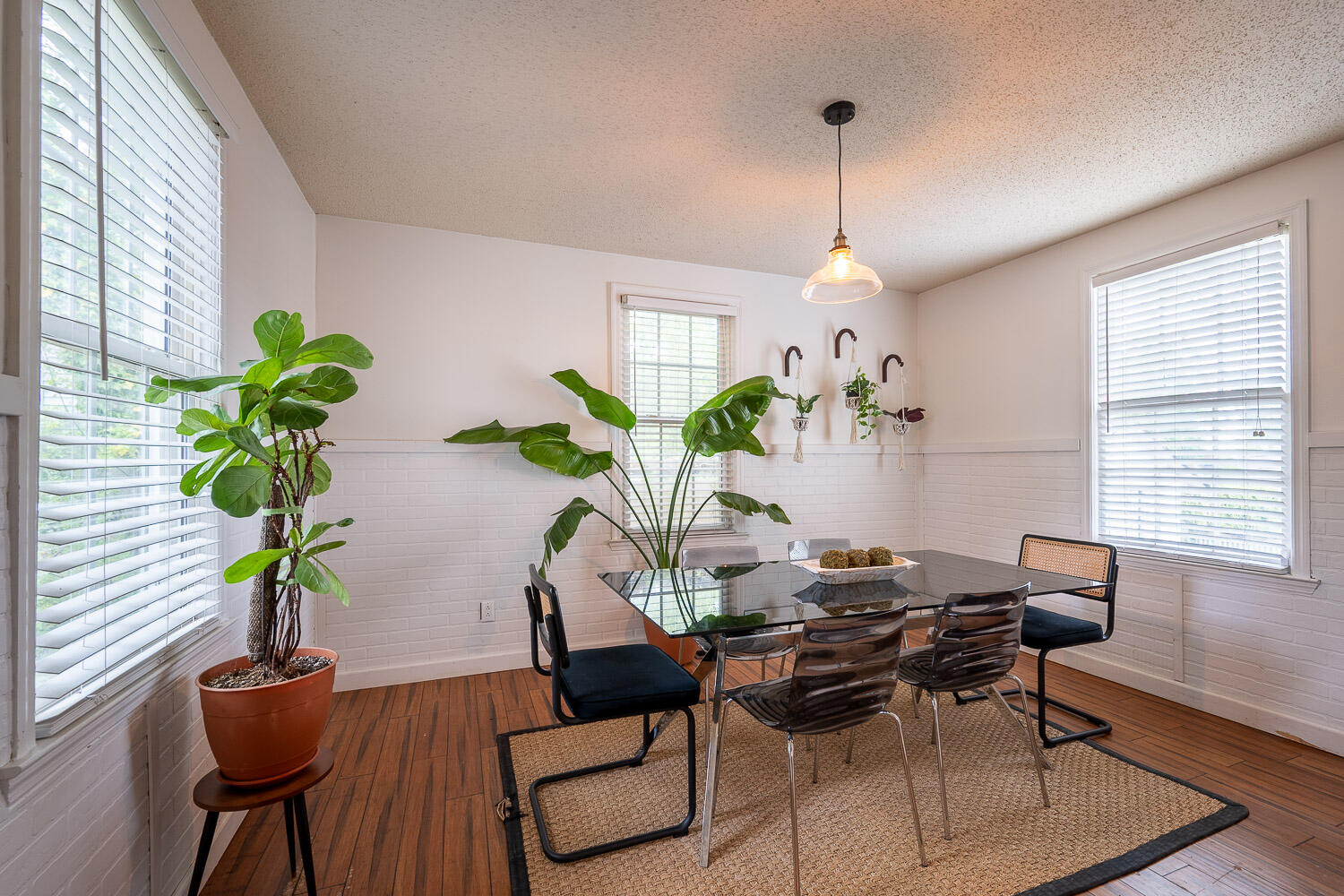 1752 Kissingbower-MLS-12