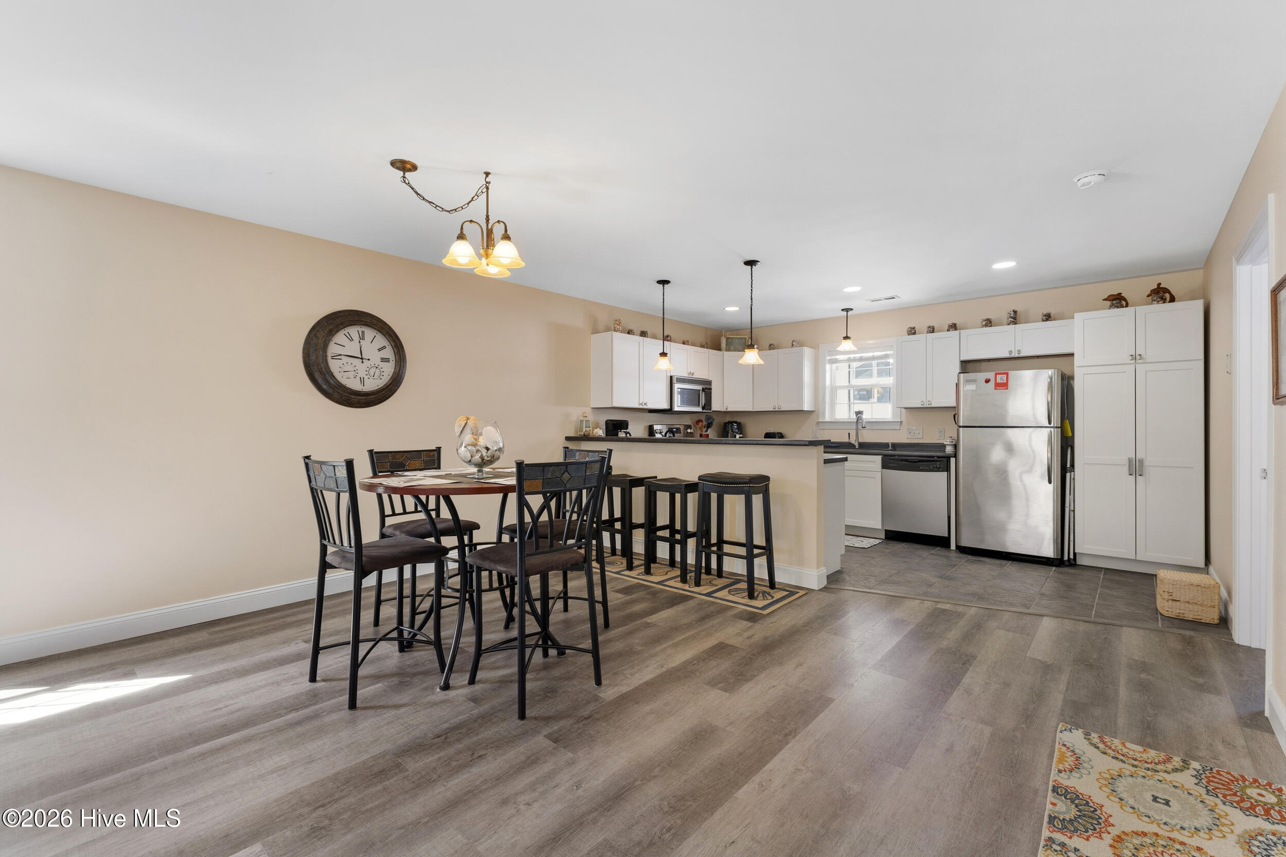 100564508 | Photo 42