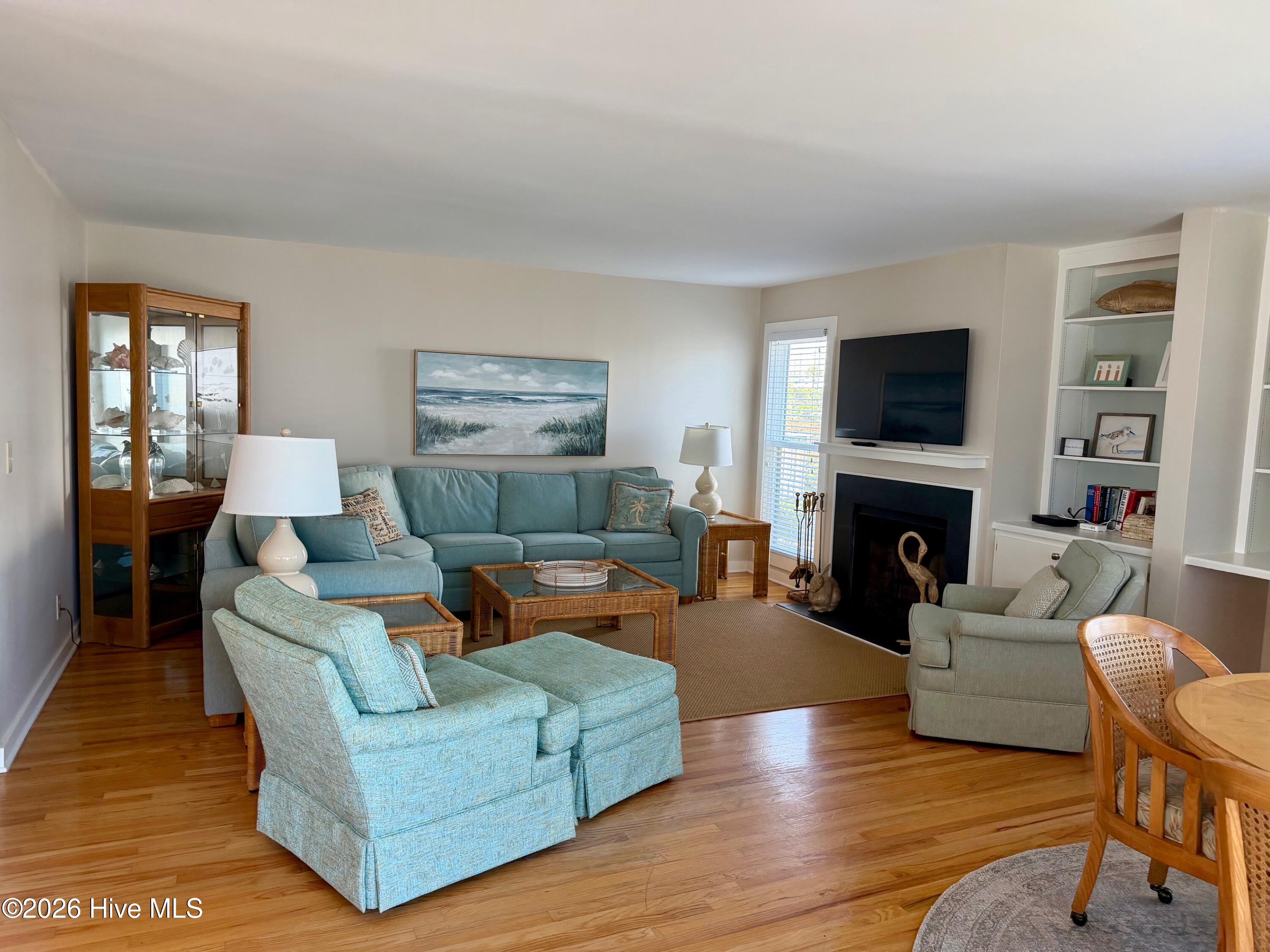 100553724 | Photo 47