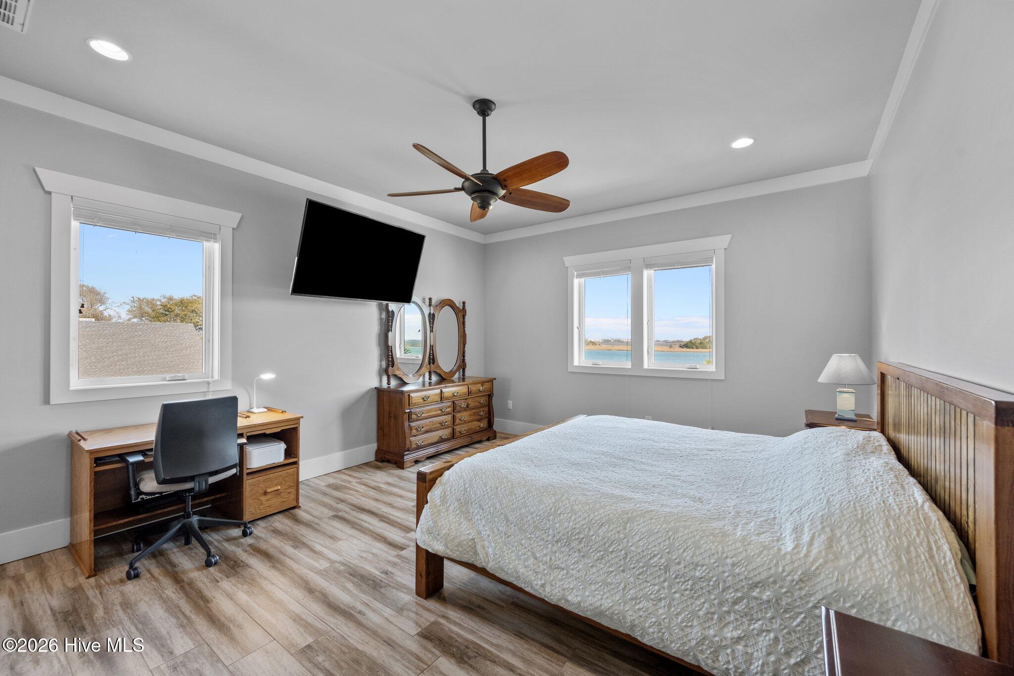 100549551 | Photo 27