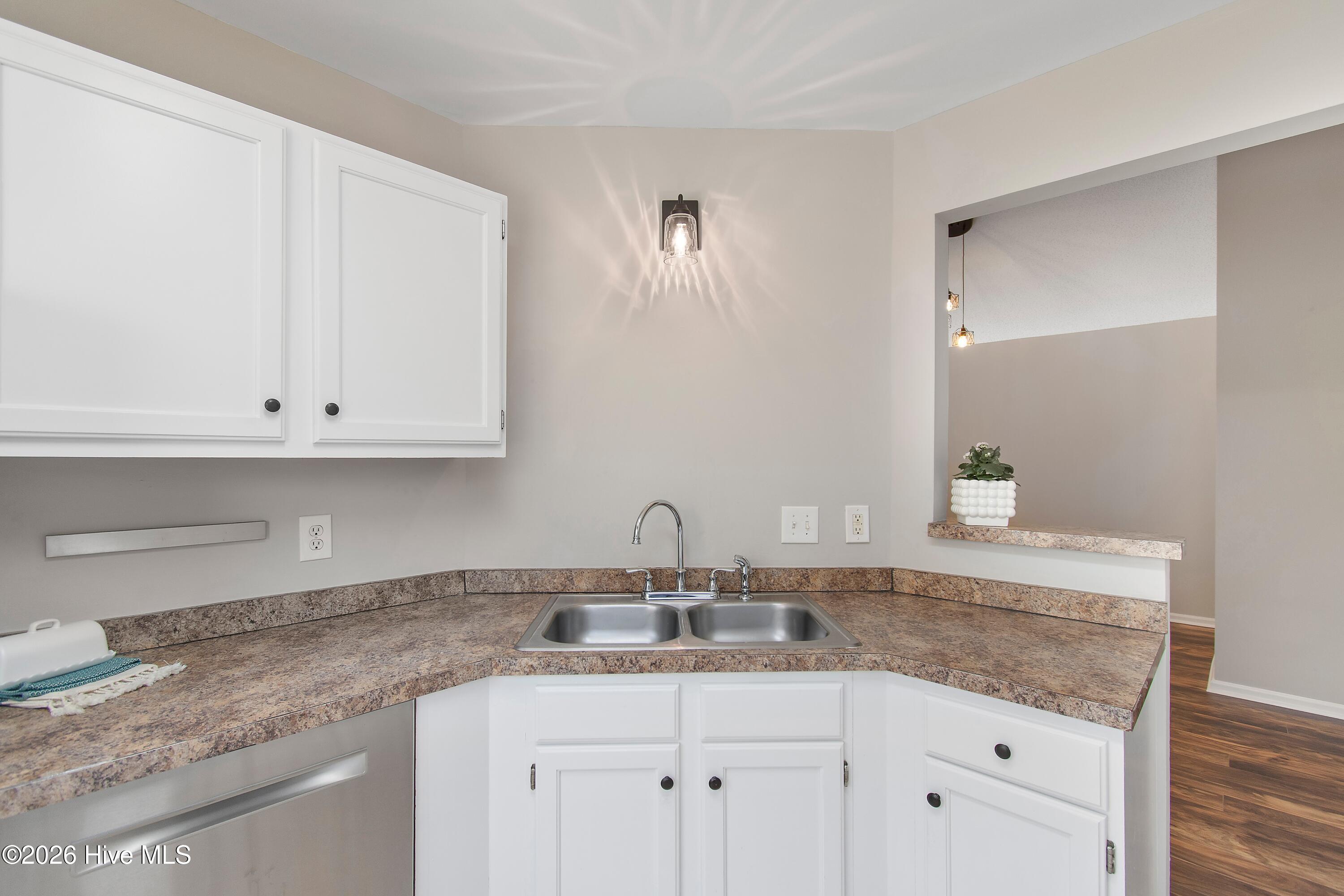 100562520 | Photo 20