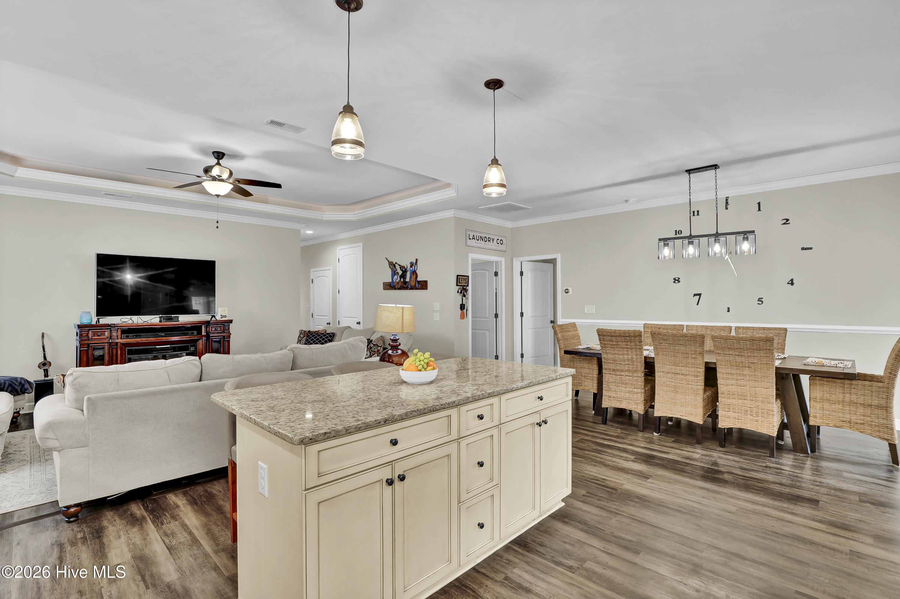 100548162 | Photo 10