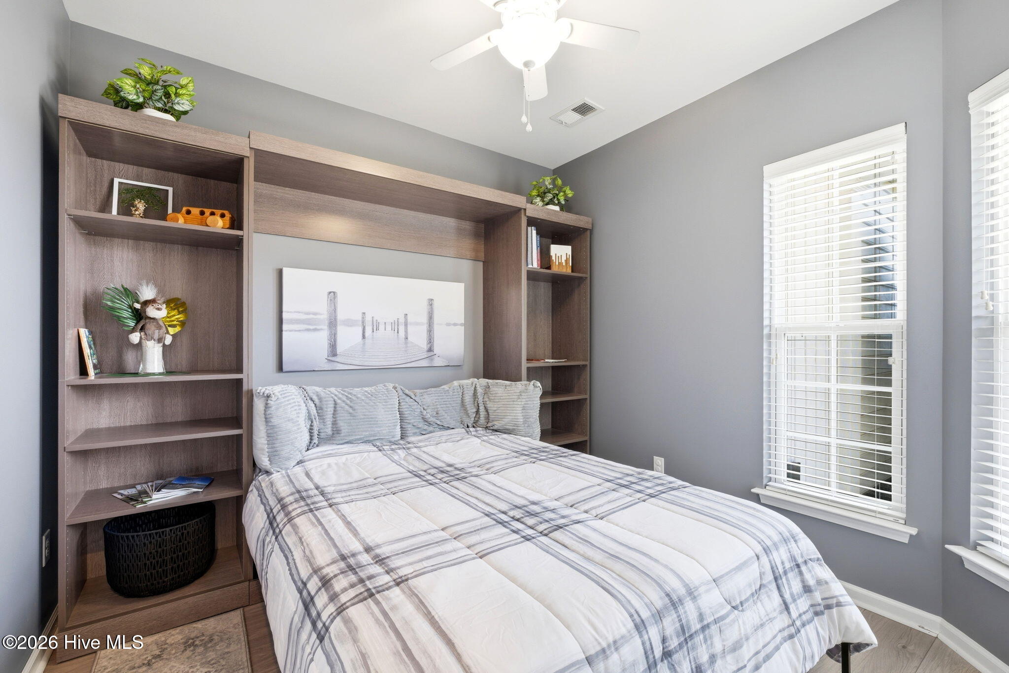 100558549 | Photo 15