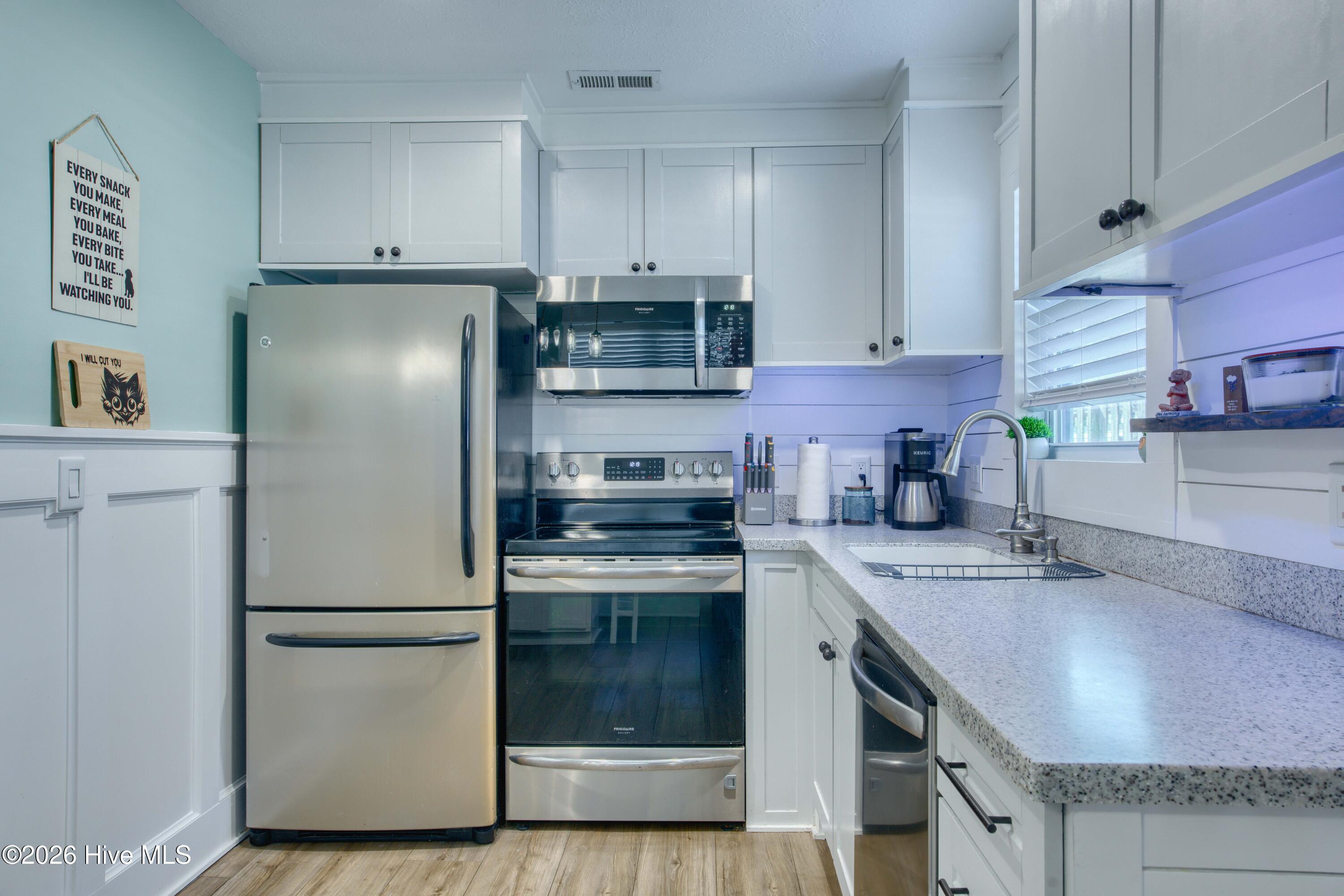 100553669 | Photo 12