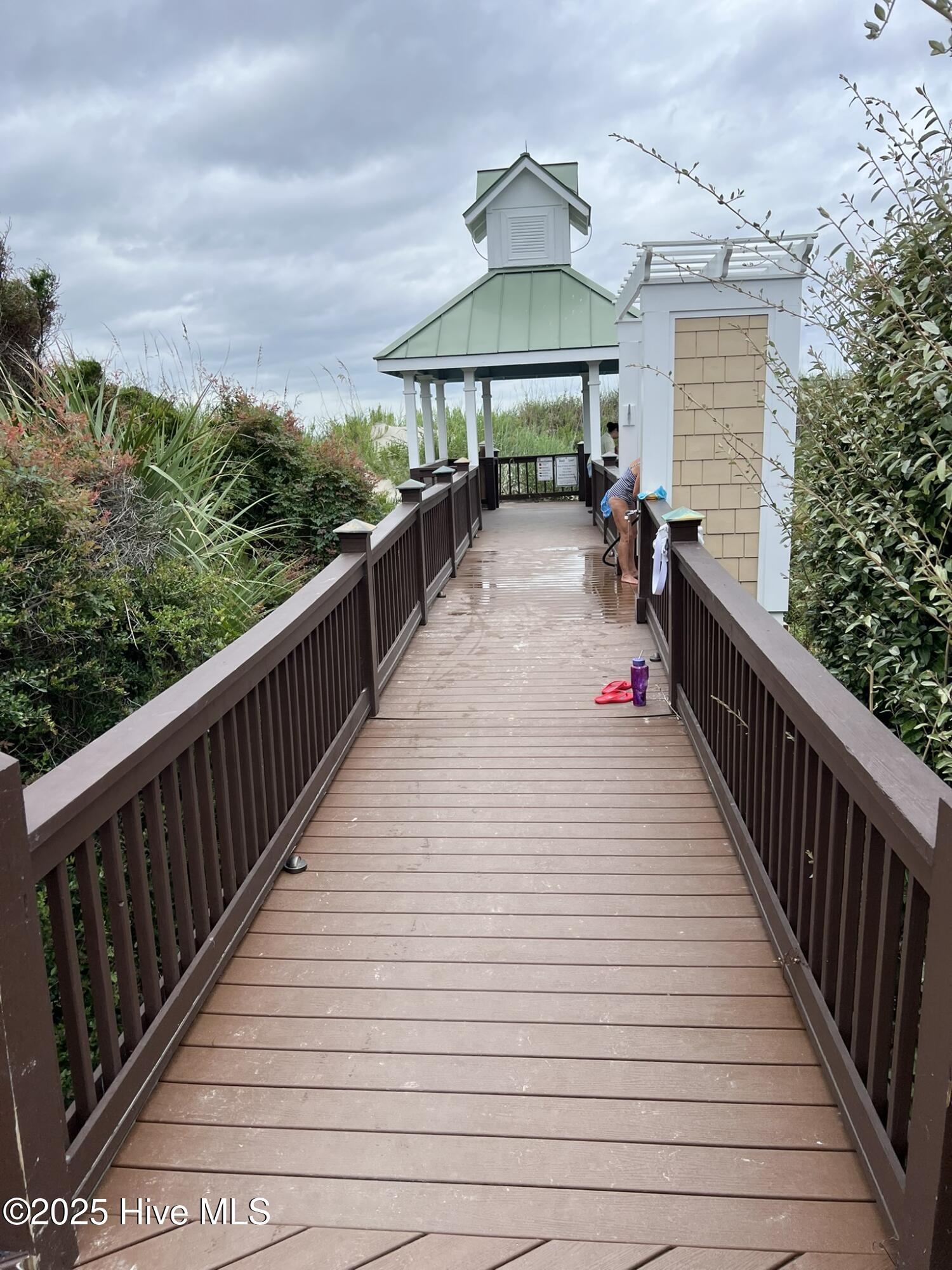 100525760 | Photo 15