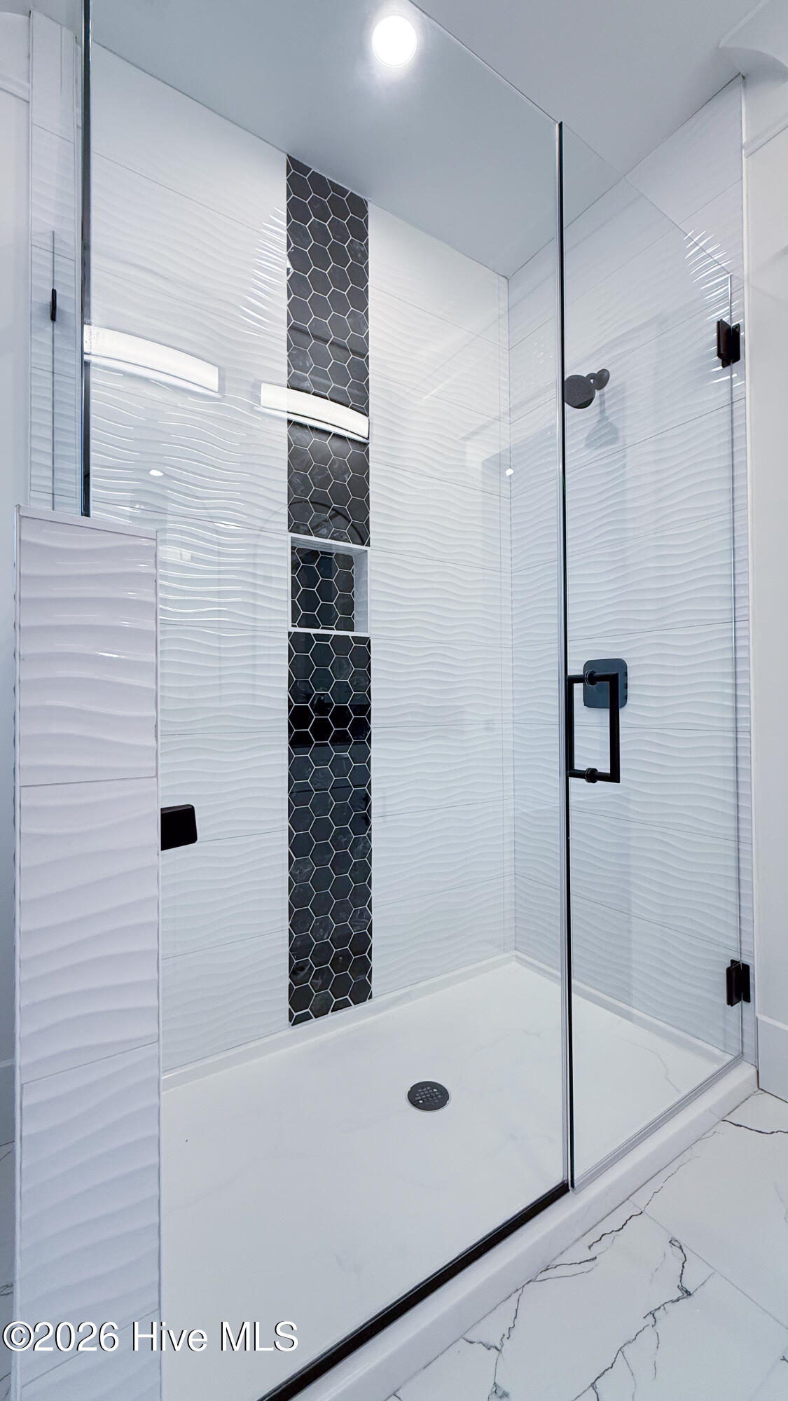 100550170 | Photo 27