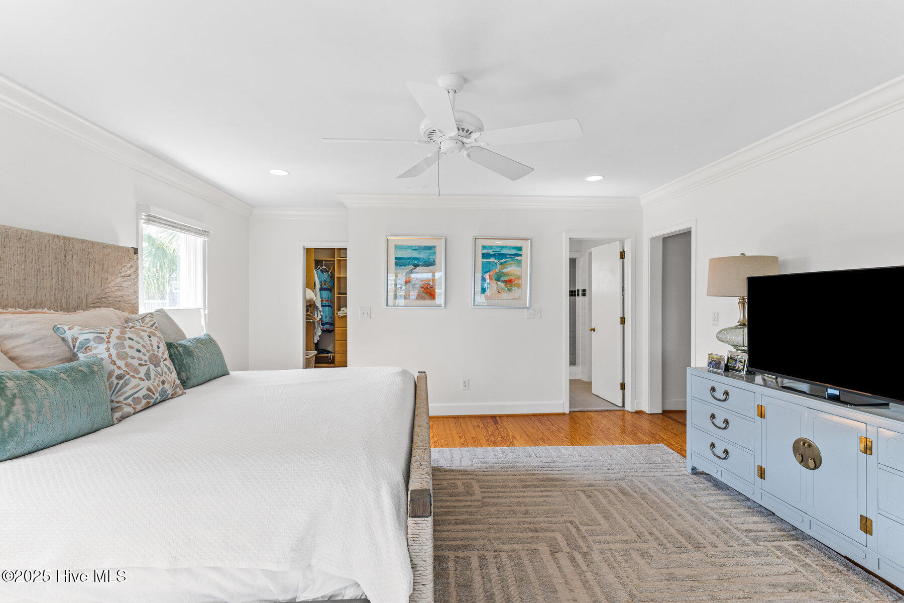 100553699 | Photo 10