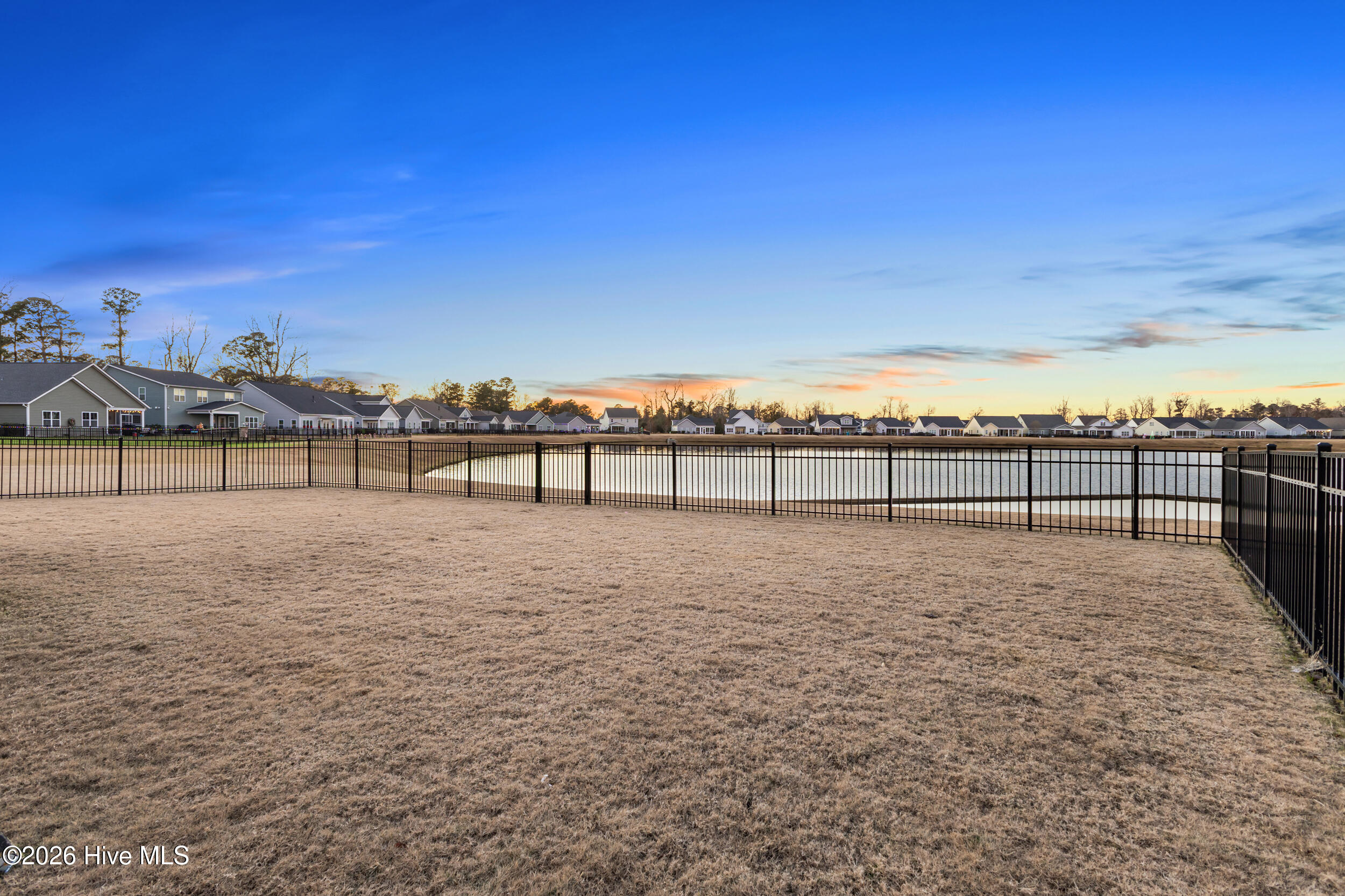 100545228 | Photo 40