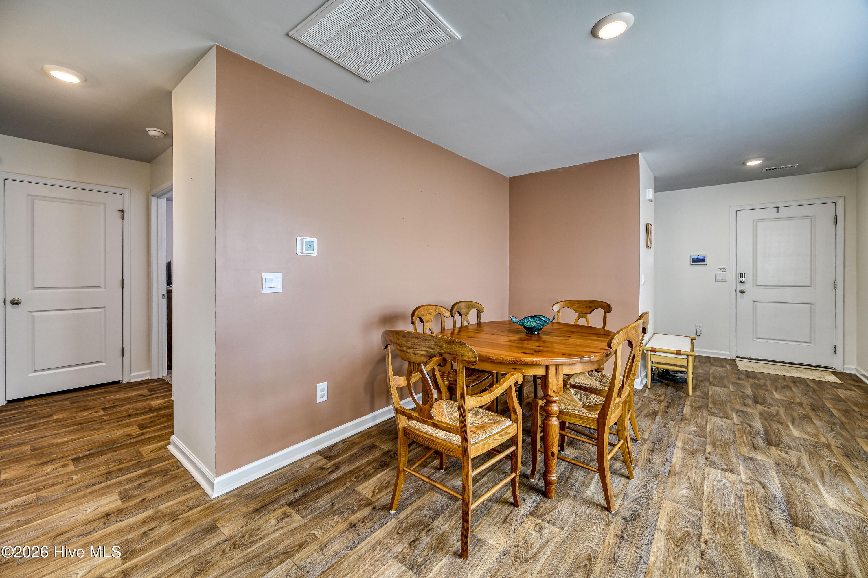 100551064 | Photo 13