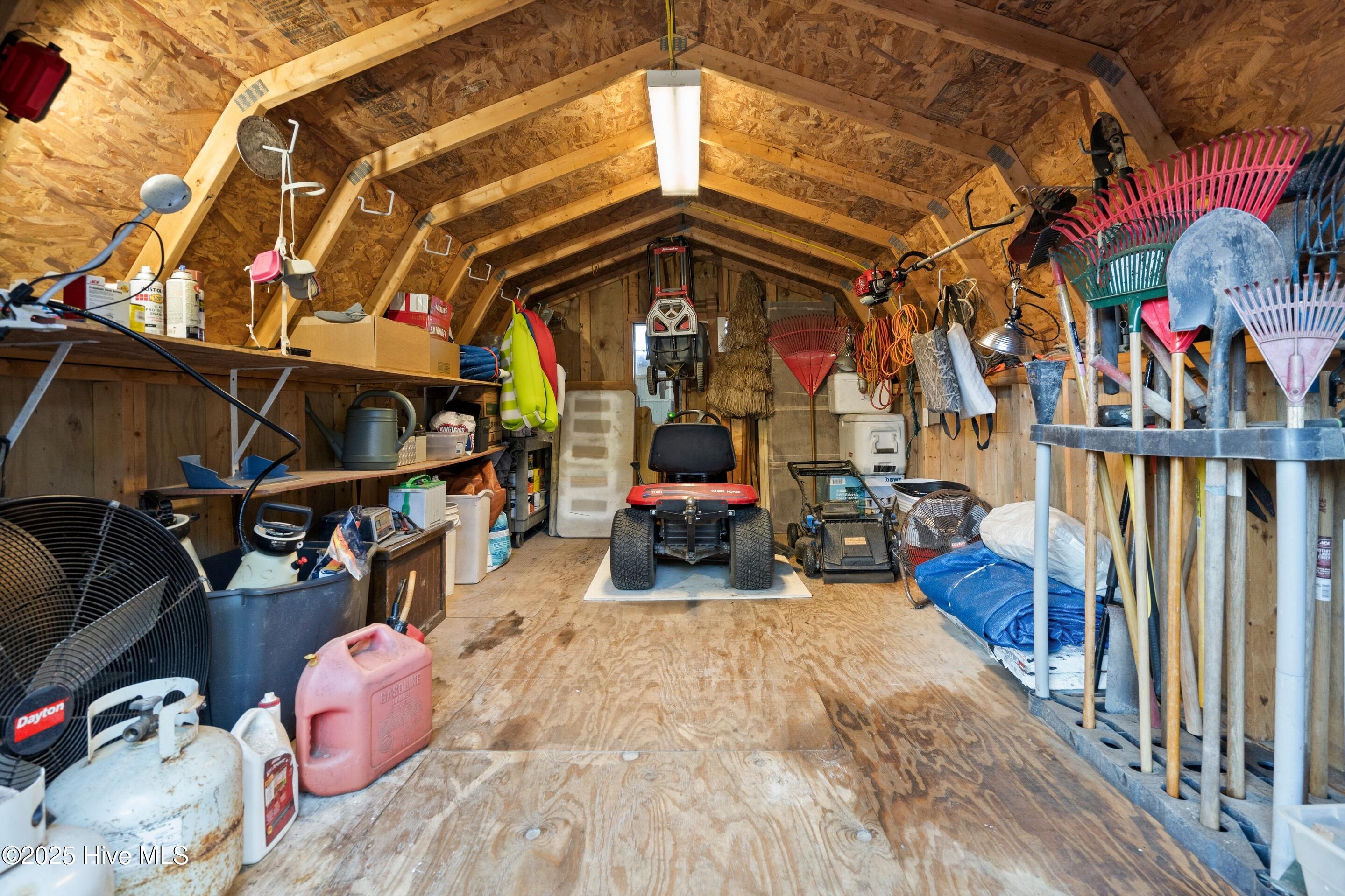 100545026 | Photo 30