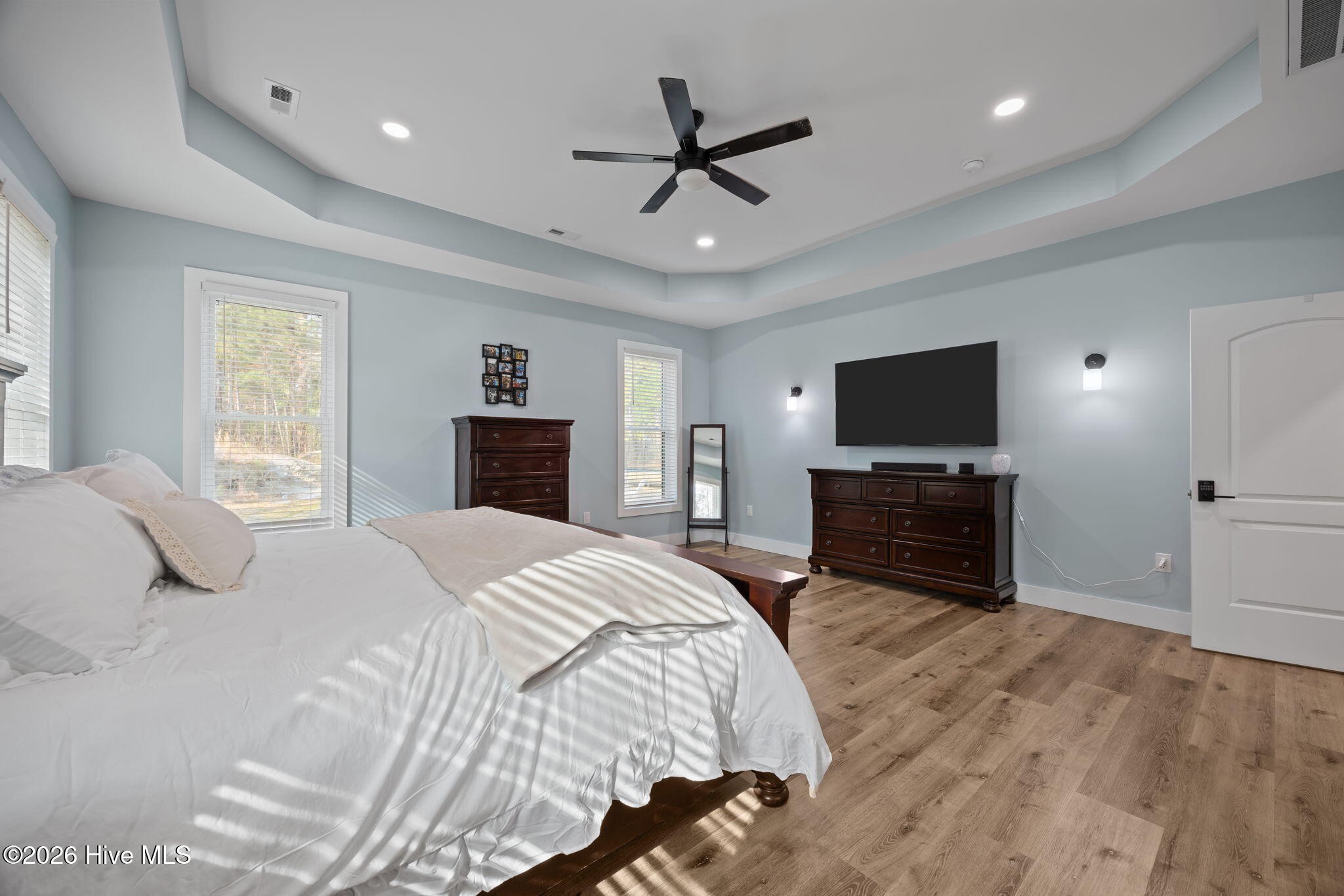 100563547 | Photo 42