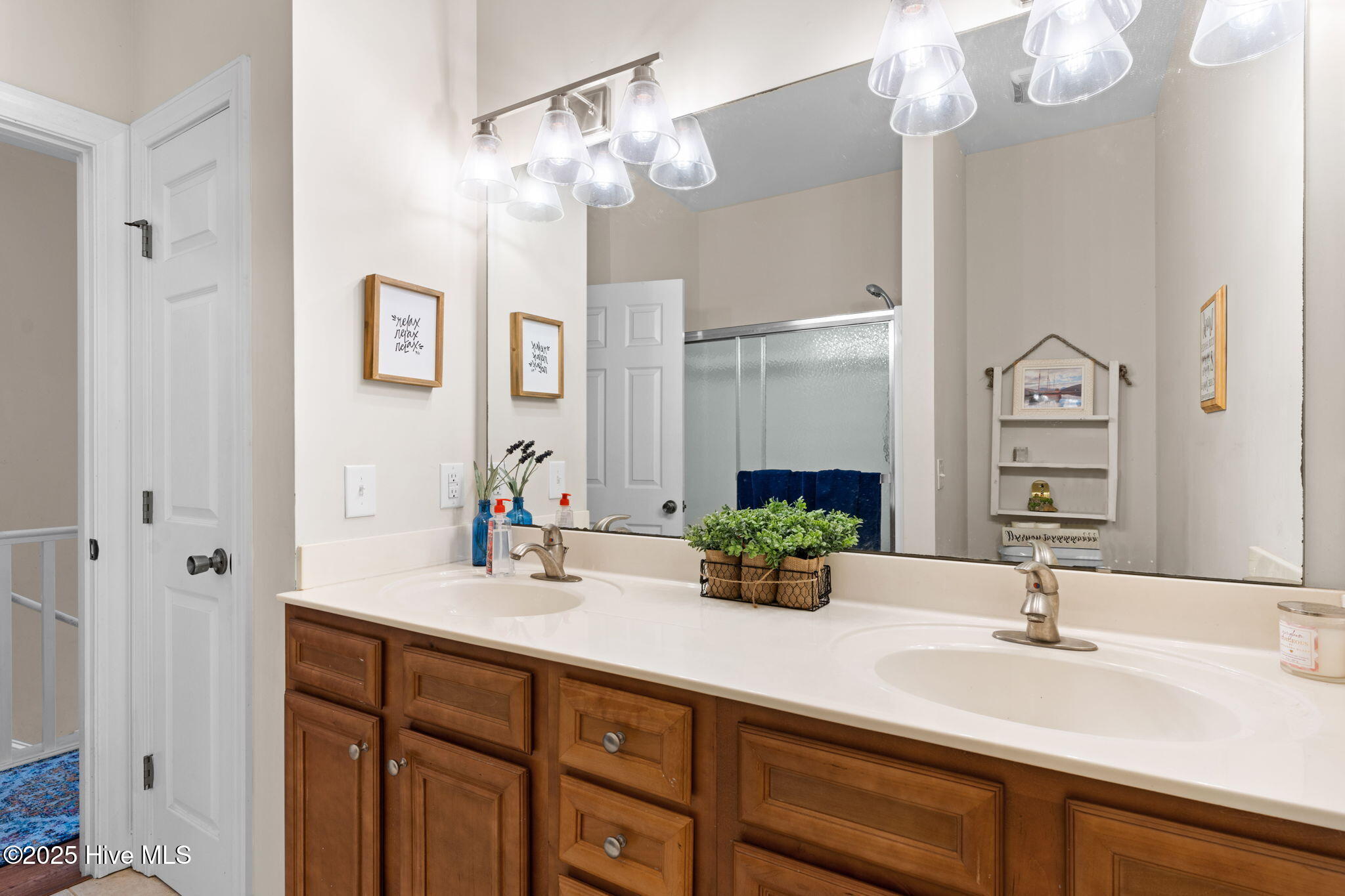 100529824 | Photo 22